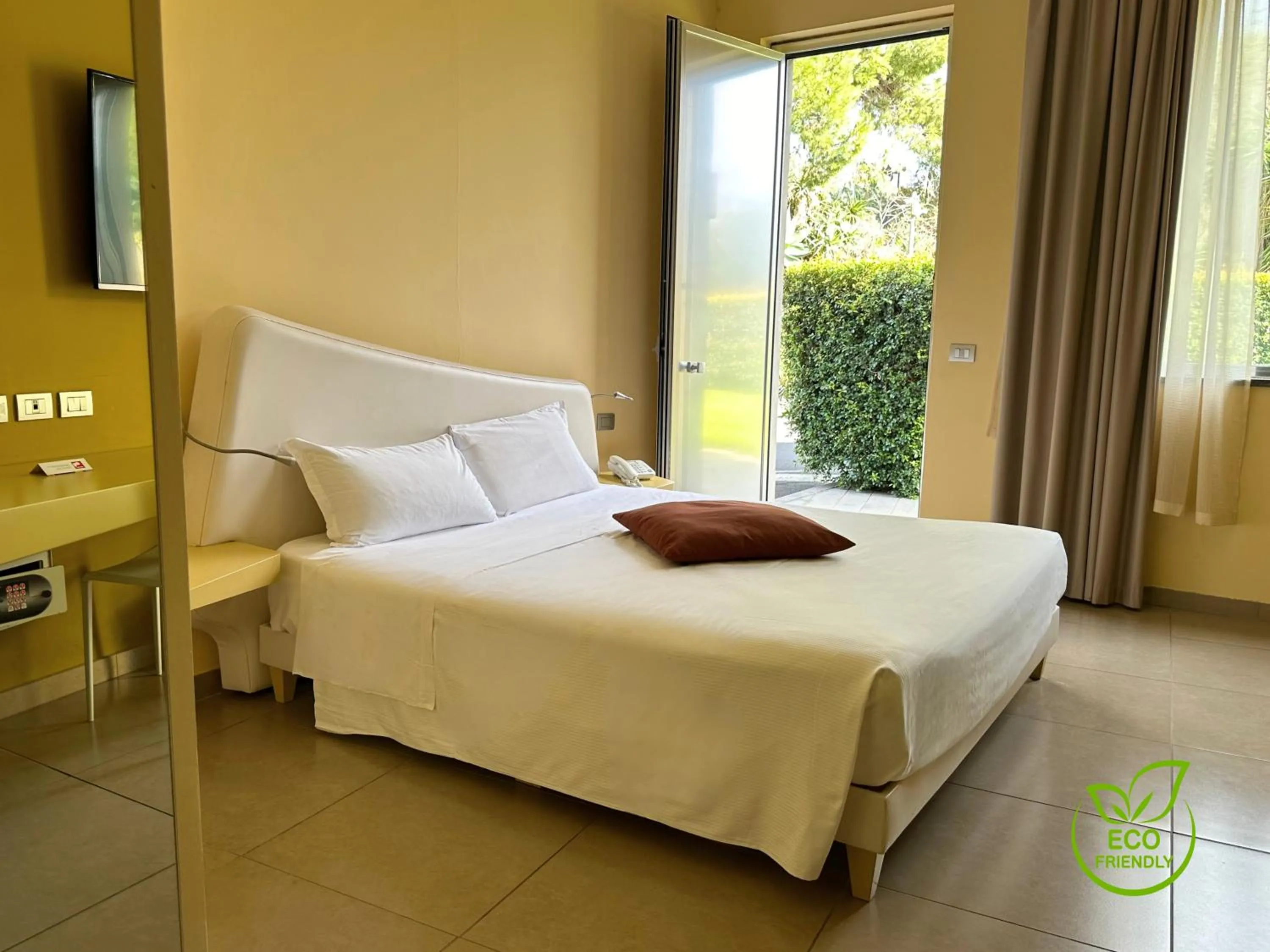 Bed in ibis Styles Catania Acireale