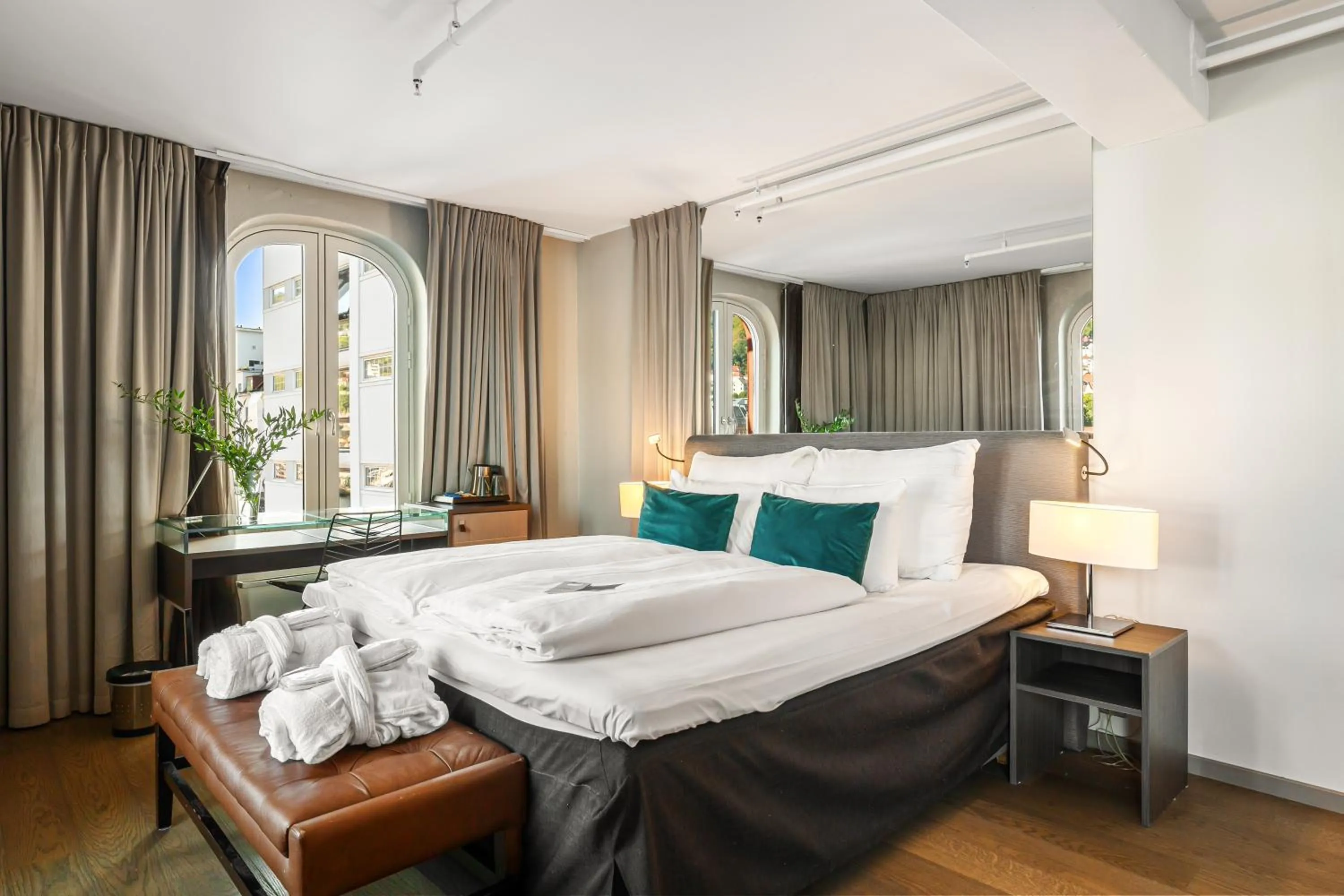 Photo of the whole room, Bed in Clarion Hotel Admiral