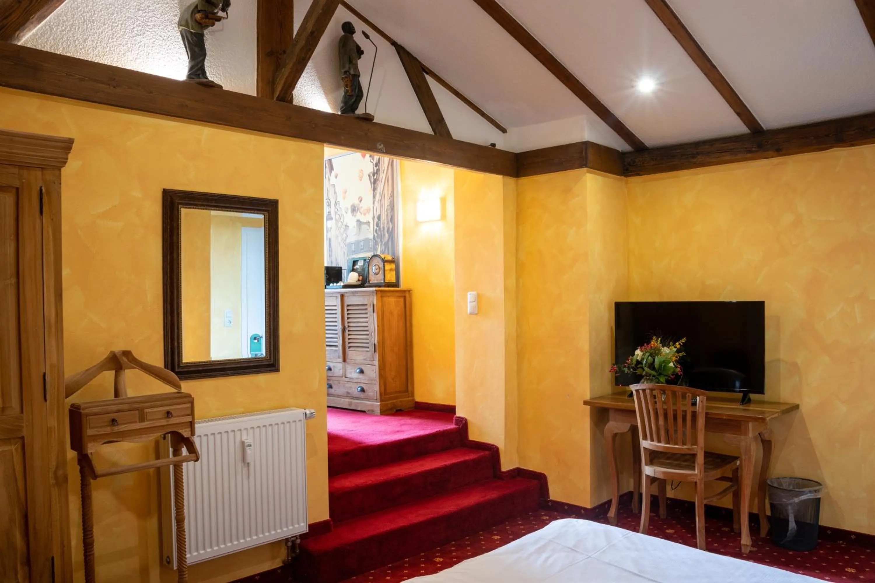 Photo of the whole room, Bed in Hotel Landhaus Knappmann