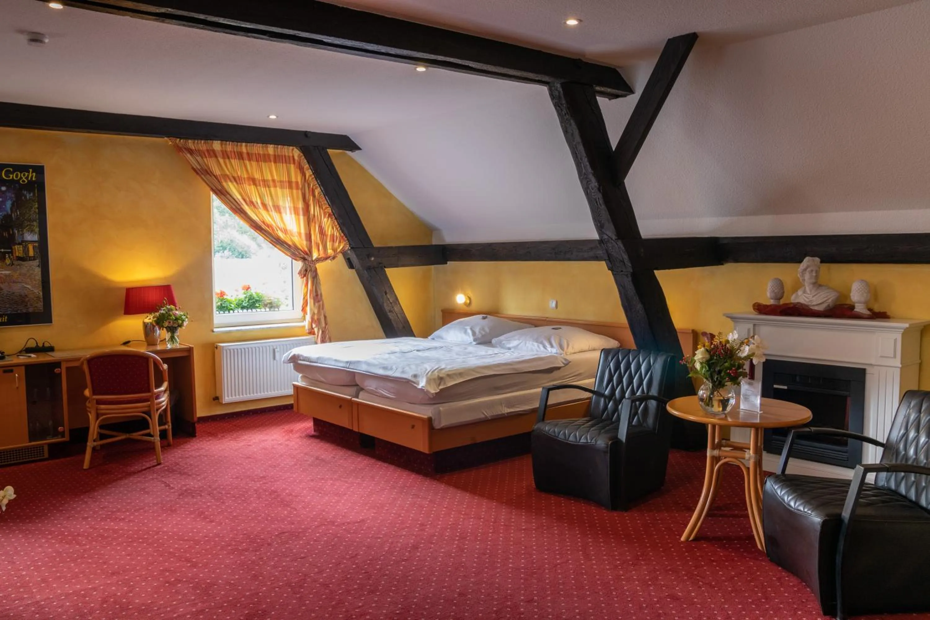 Photo of the whole room, Bed in Hotel Landhaus Knappmann