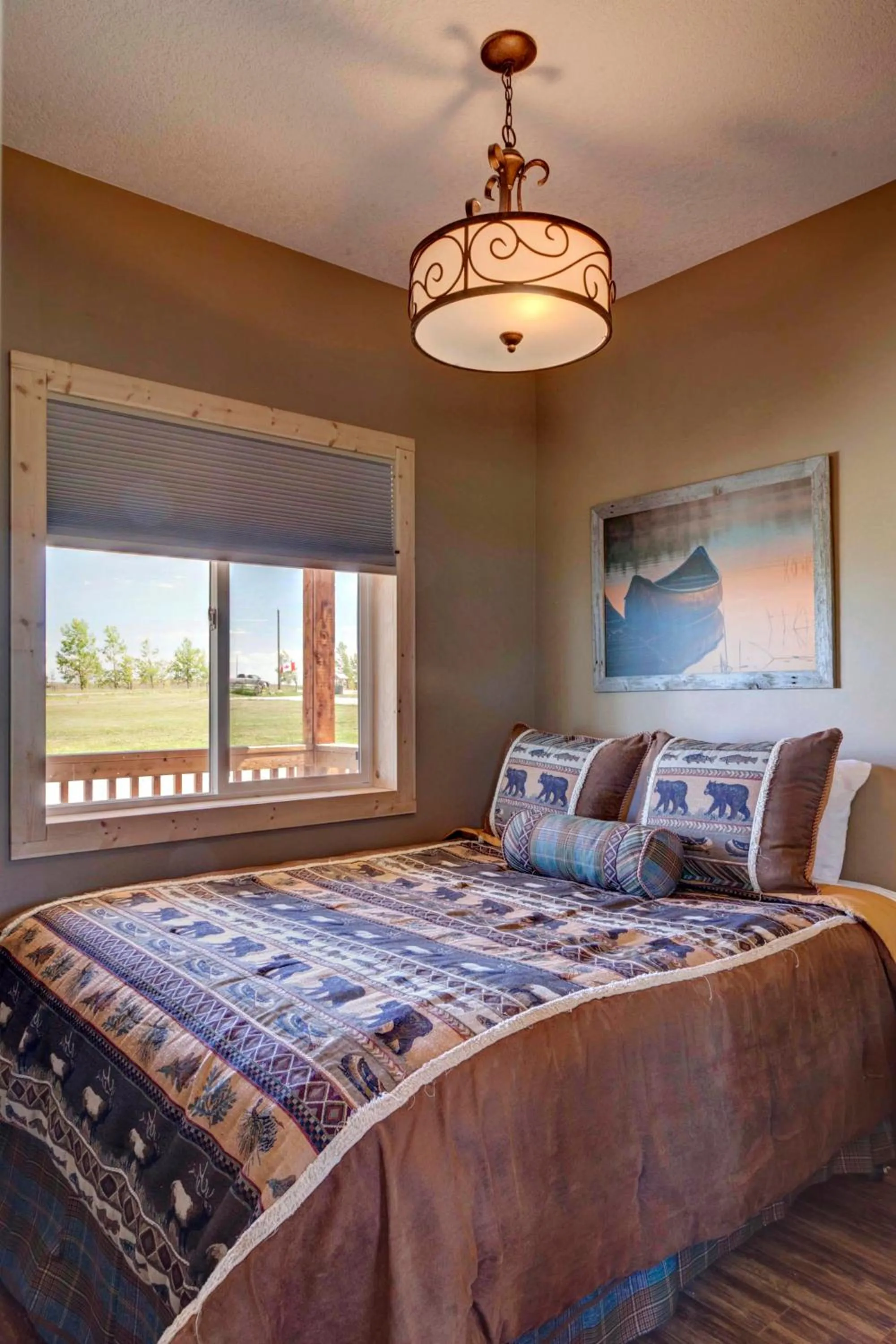 Bed in Mountain Haven Cabins