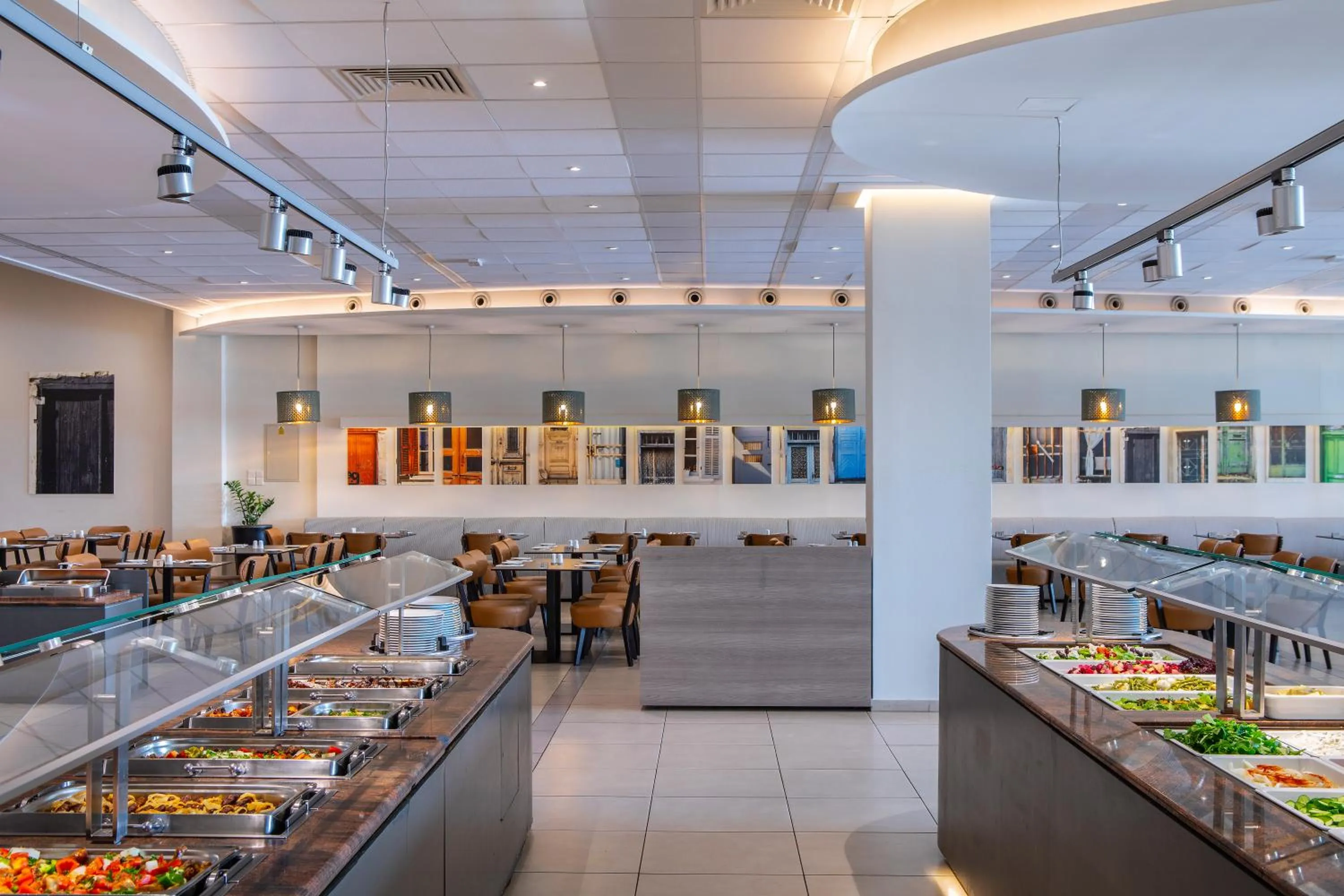 Restaurant/places to eat in Mayfair Hotel