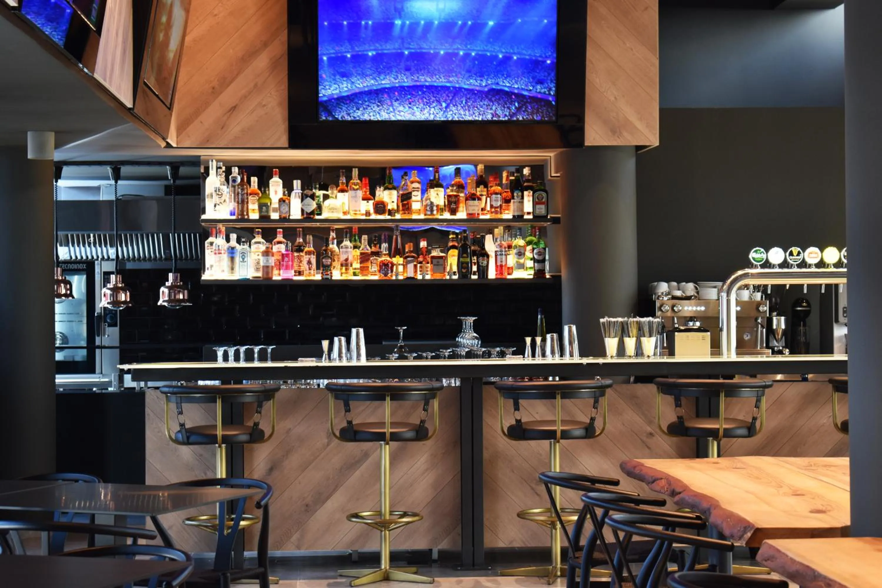 Lounge or bar in Mayfair Hotel