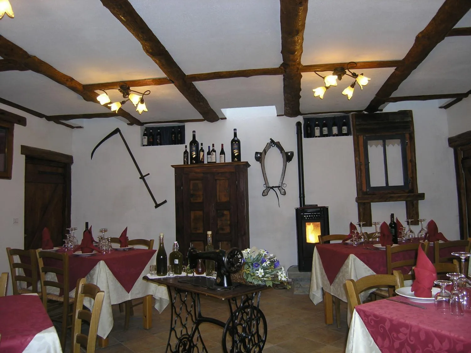 Restaurant/places to eat in Hotel Martin