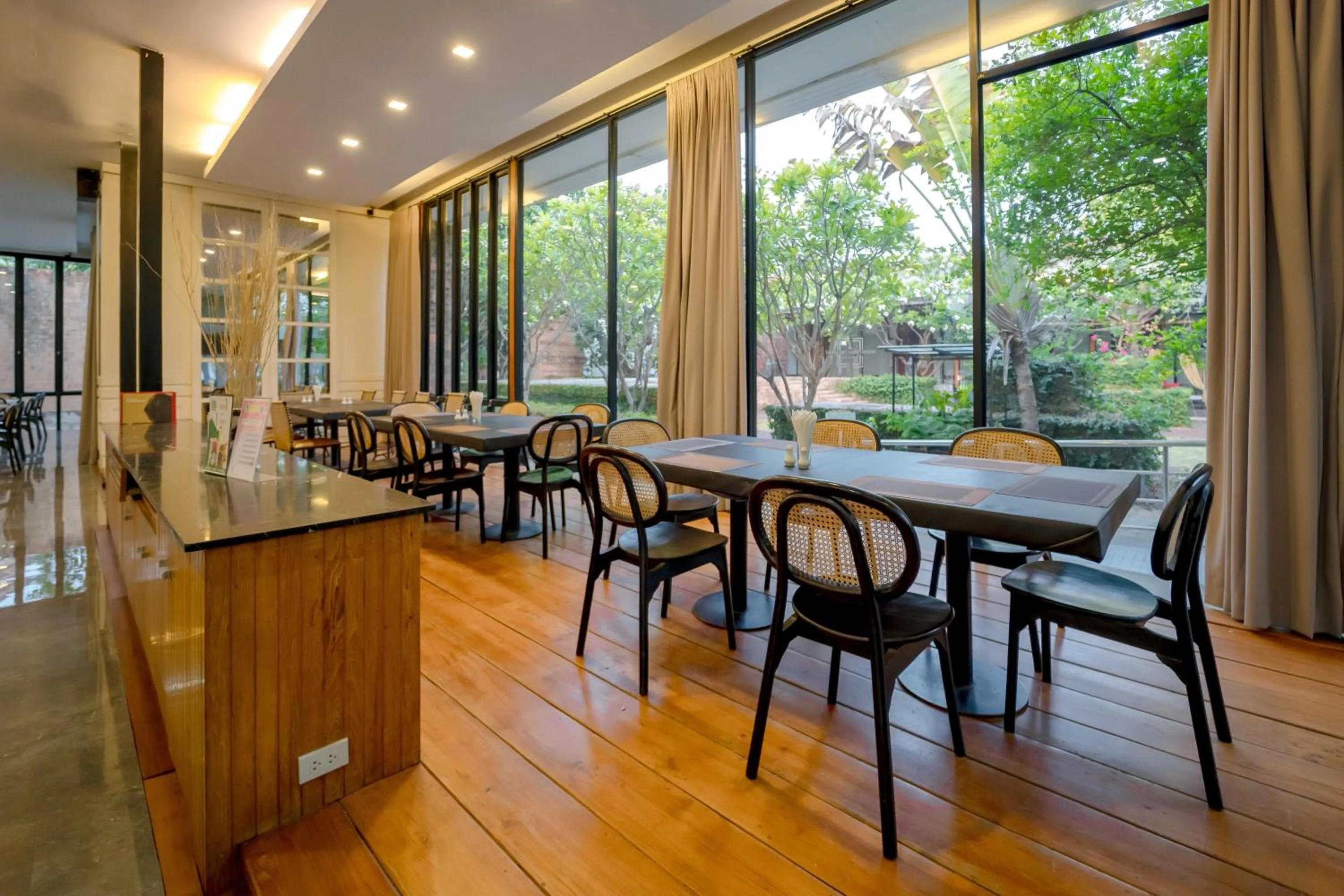 Restaurant/places to eat in Sukhothai Treasure Resort & Spa