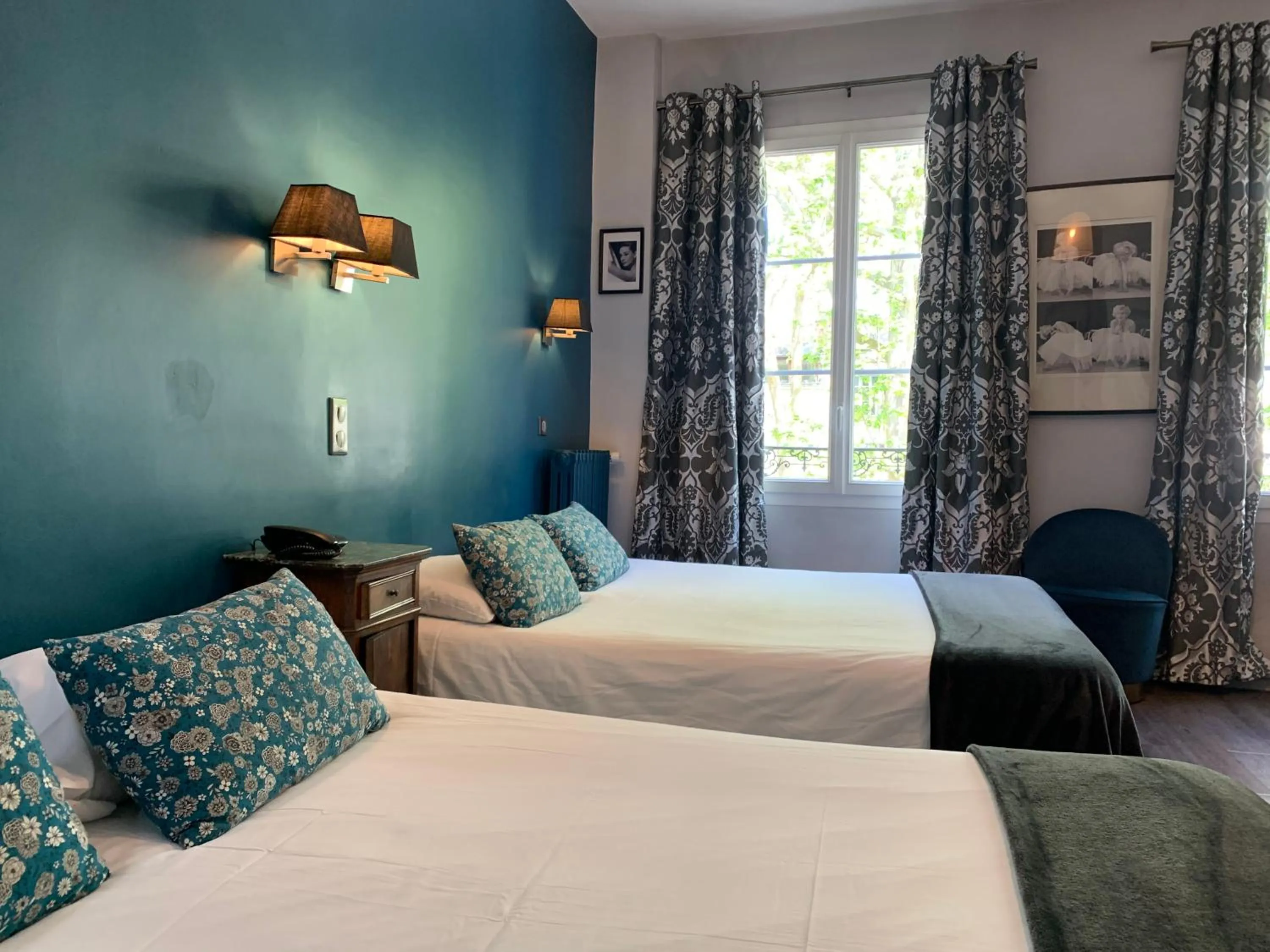 Decorative detail, Bed in Hotel Mirabeau