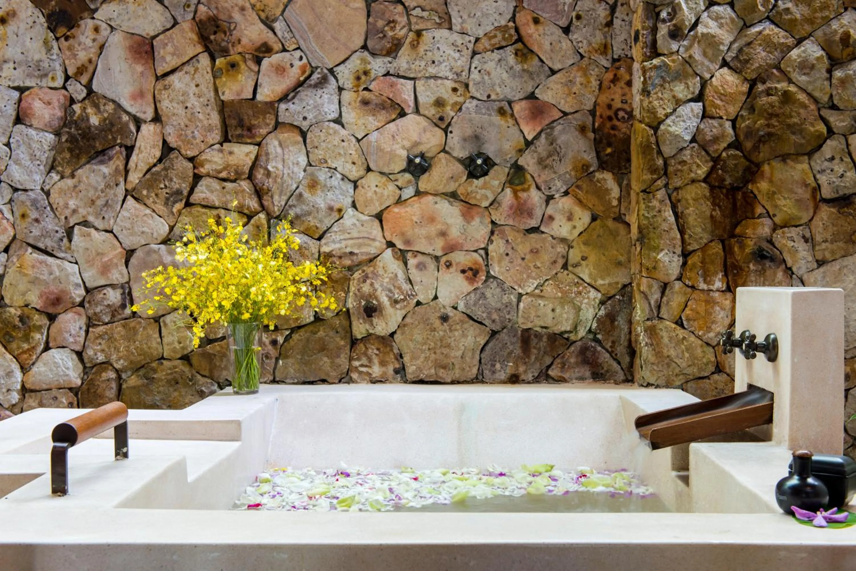 Bathroom in The Tubkaak Krabi Boutique Resort