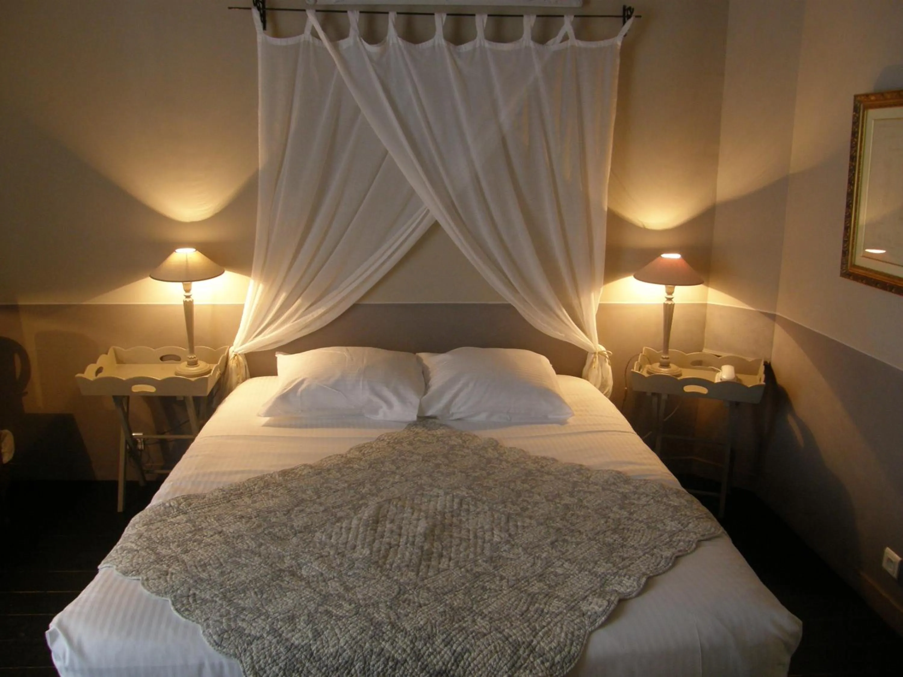 Photo of the whole room in La Maison Douce