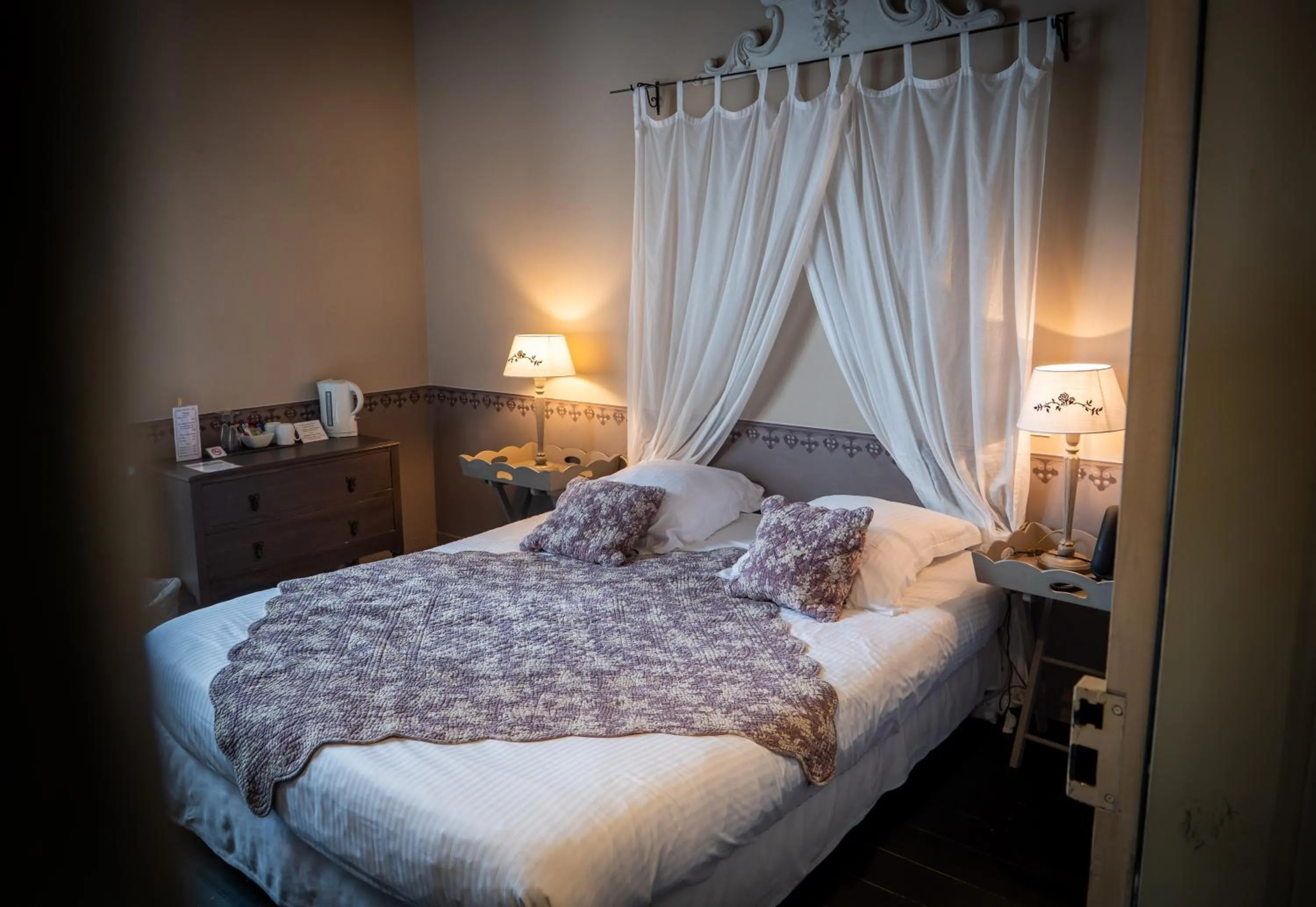 Photo of the whole room in La Maison Douce