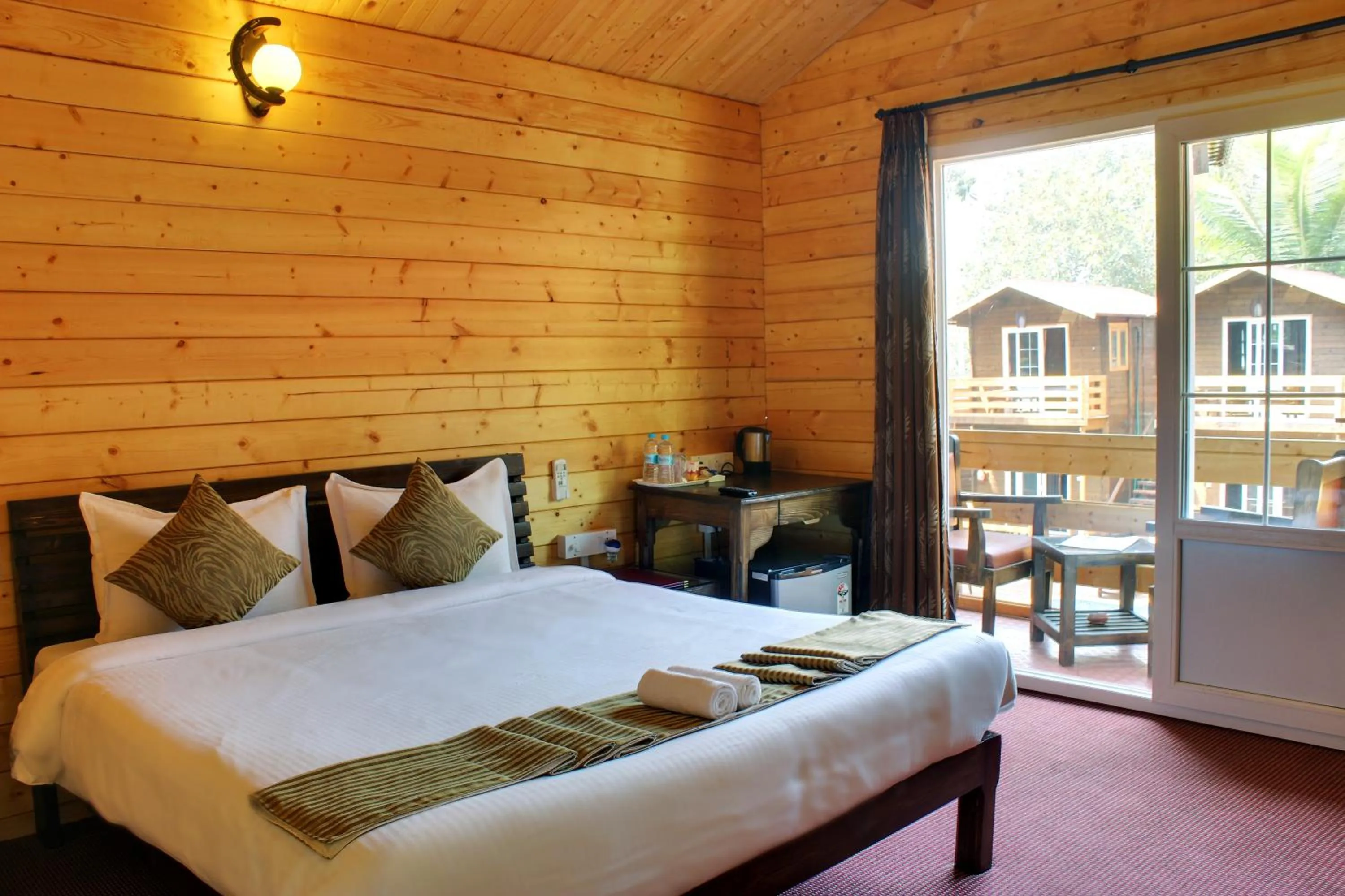 Bedroom, Bed in La Vie Woods- couples/families only
