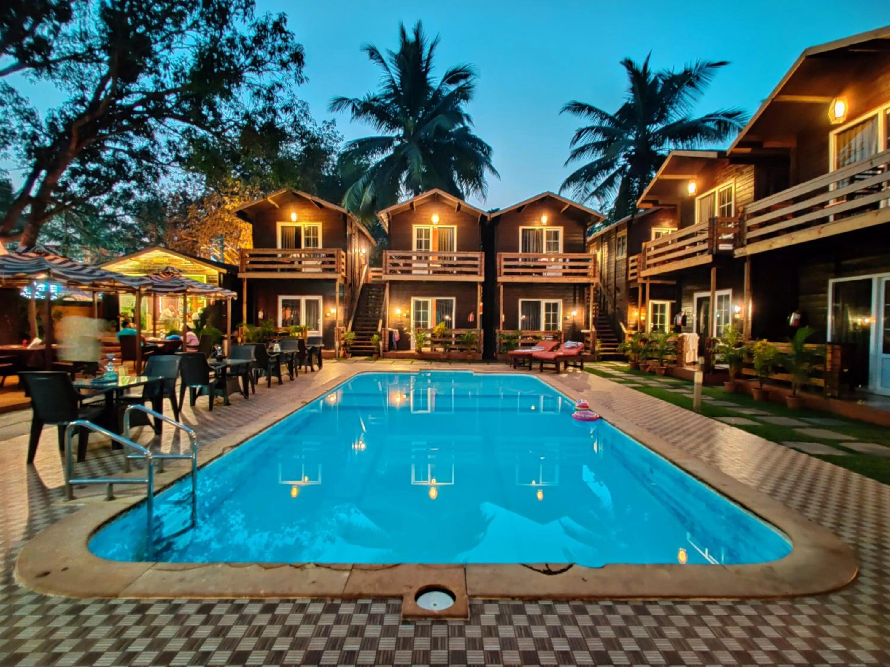 Swimming pool in La Vie Woods- couples/families only