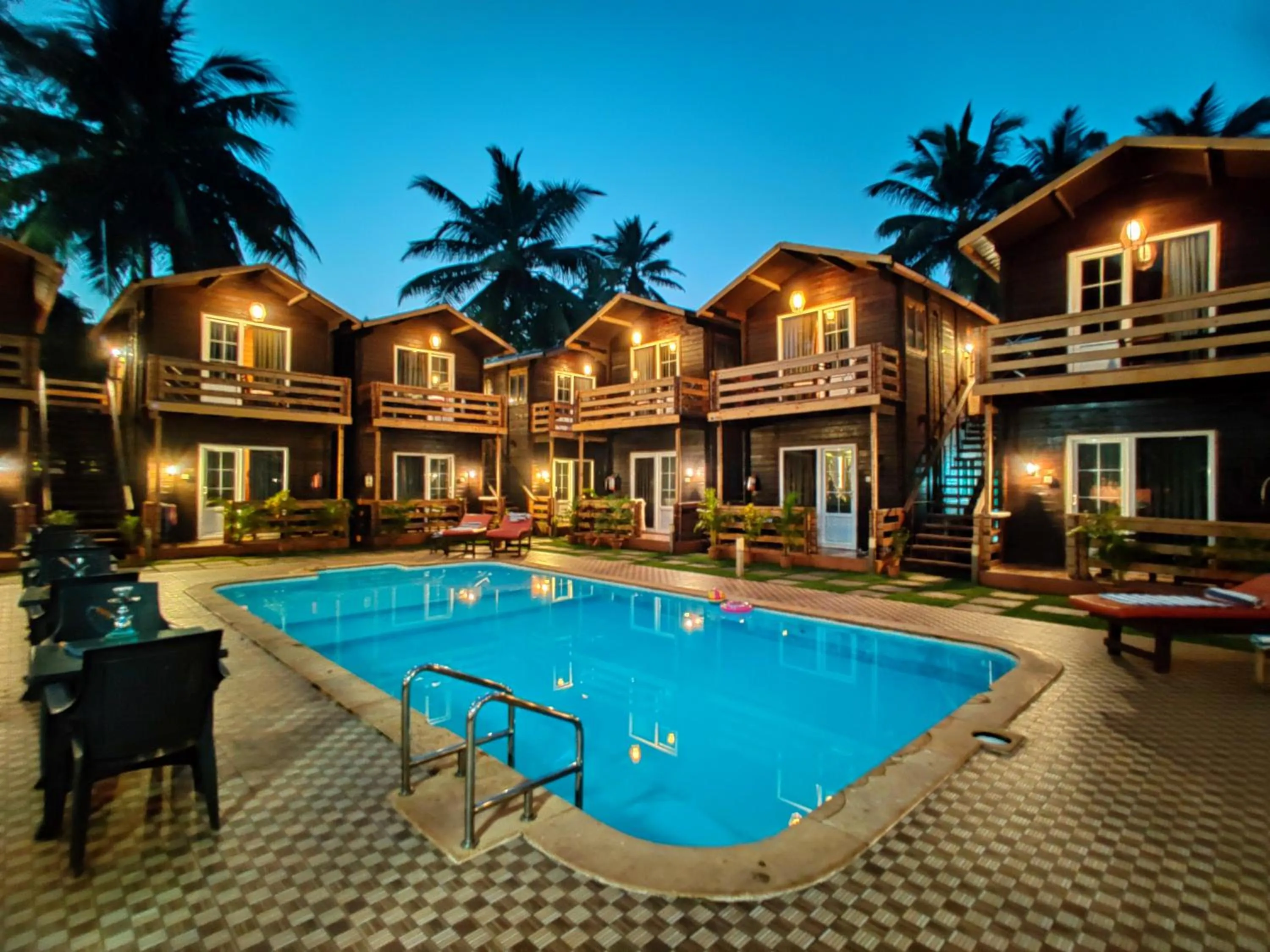 Swimming pool in La Vie Woods- couples/families only