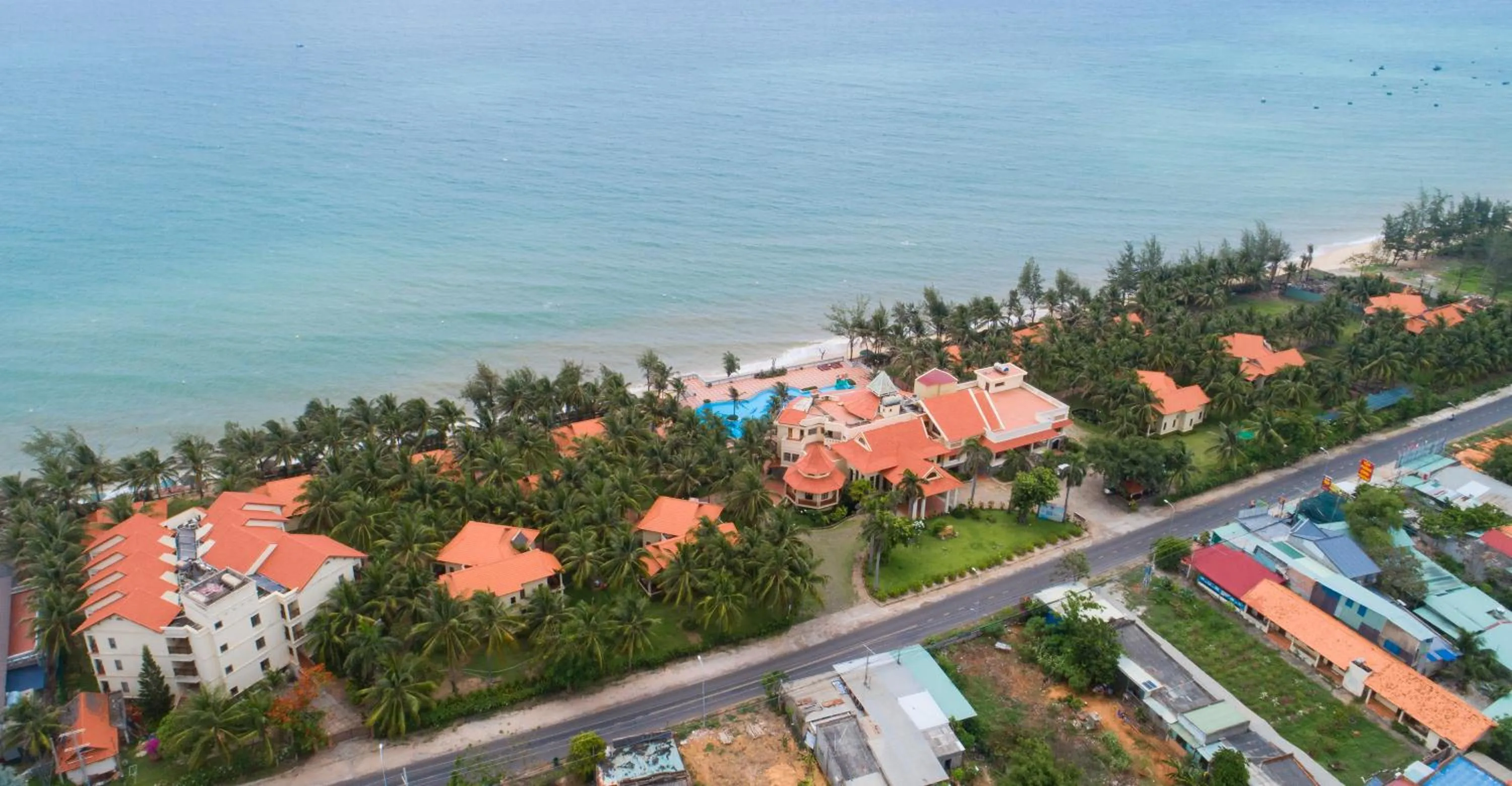 Beach in Golden Coast Resort & Spa