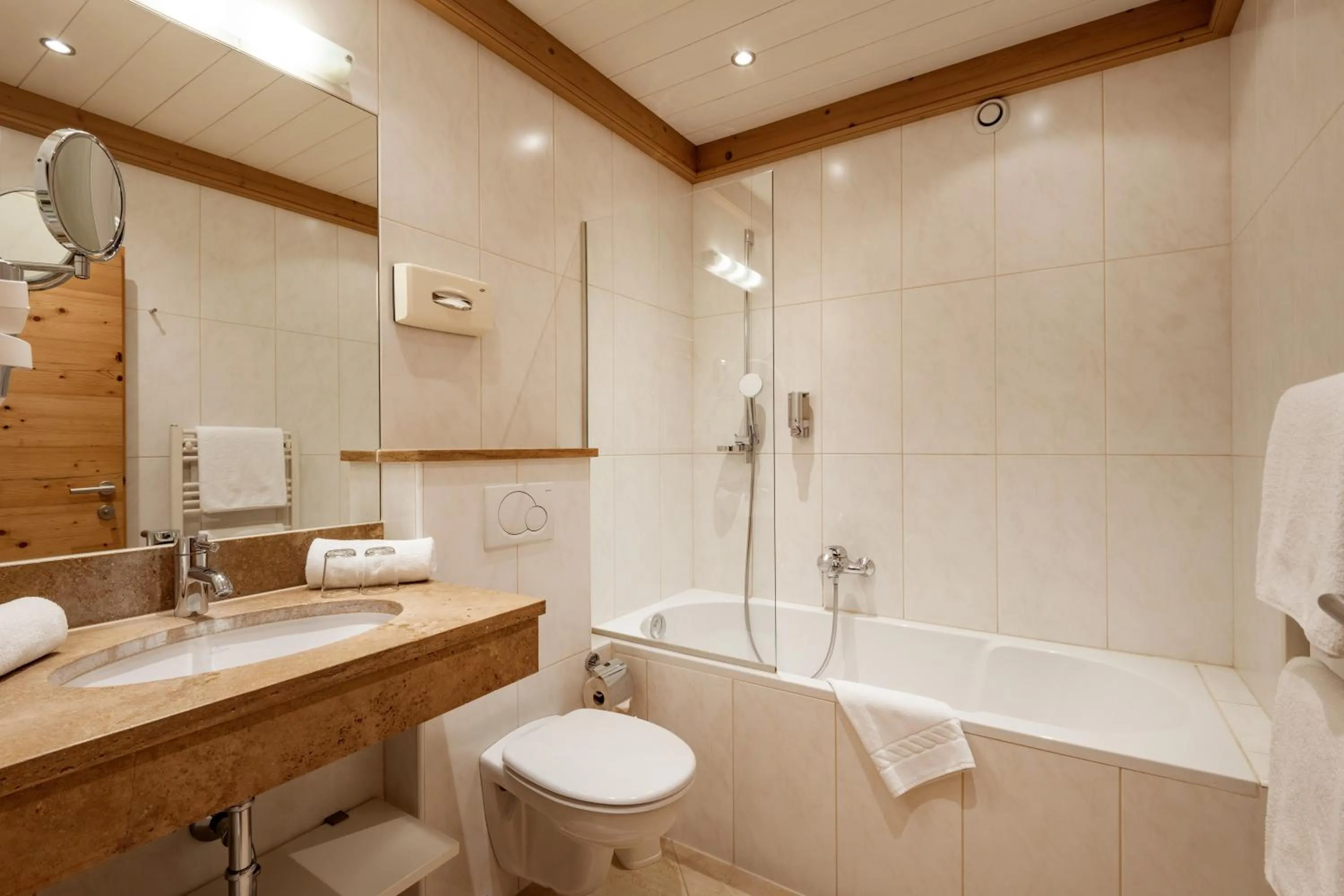 Shower in Alpen Glück Hotel Kirchberger Hof