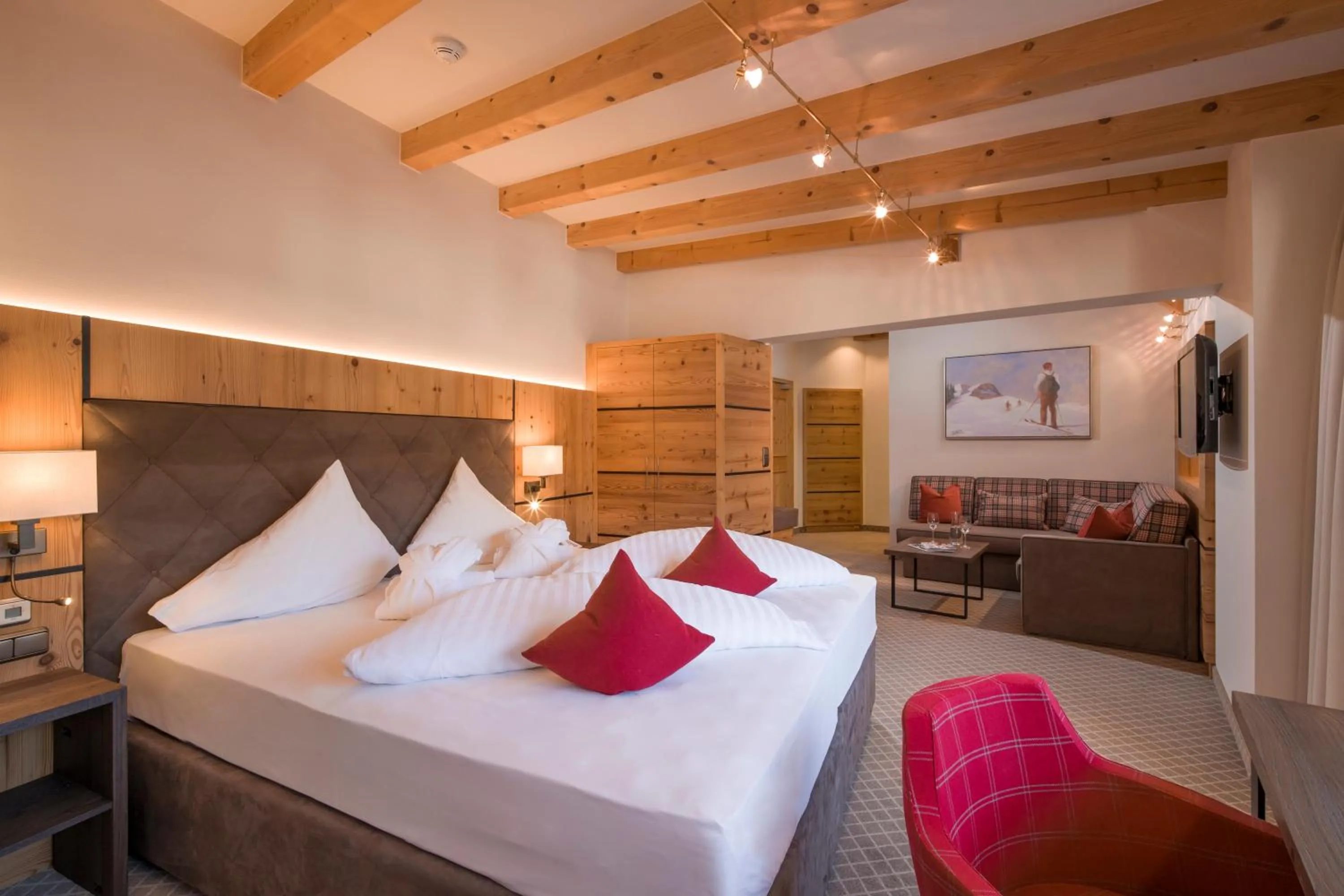 Photo of the whole room, Bed in Alpen Glück Hotel Kirchberger Hof