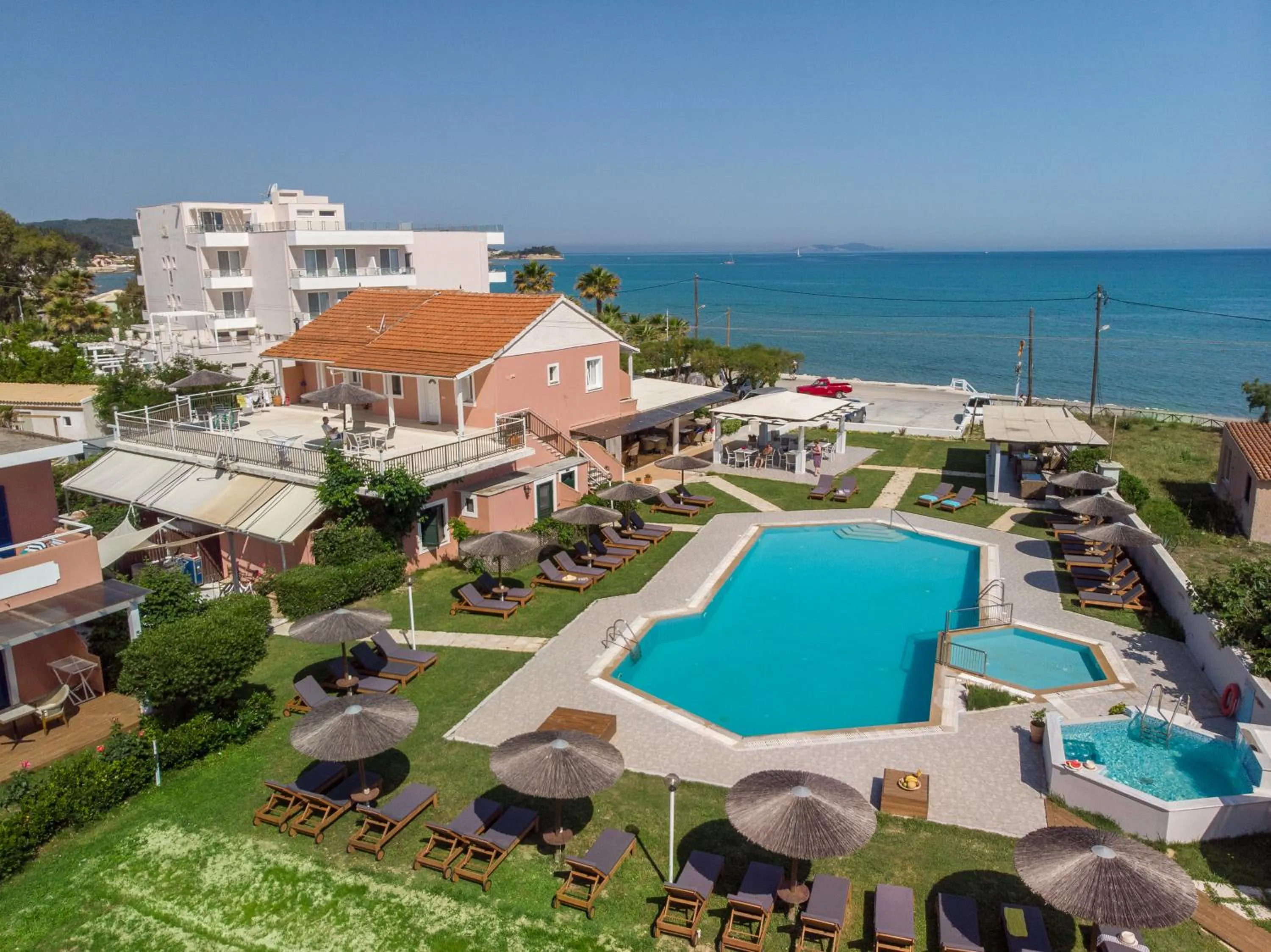 Pool view in The Wave