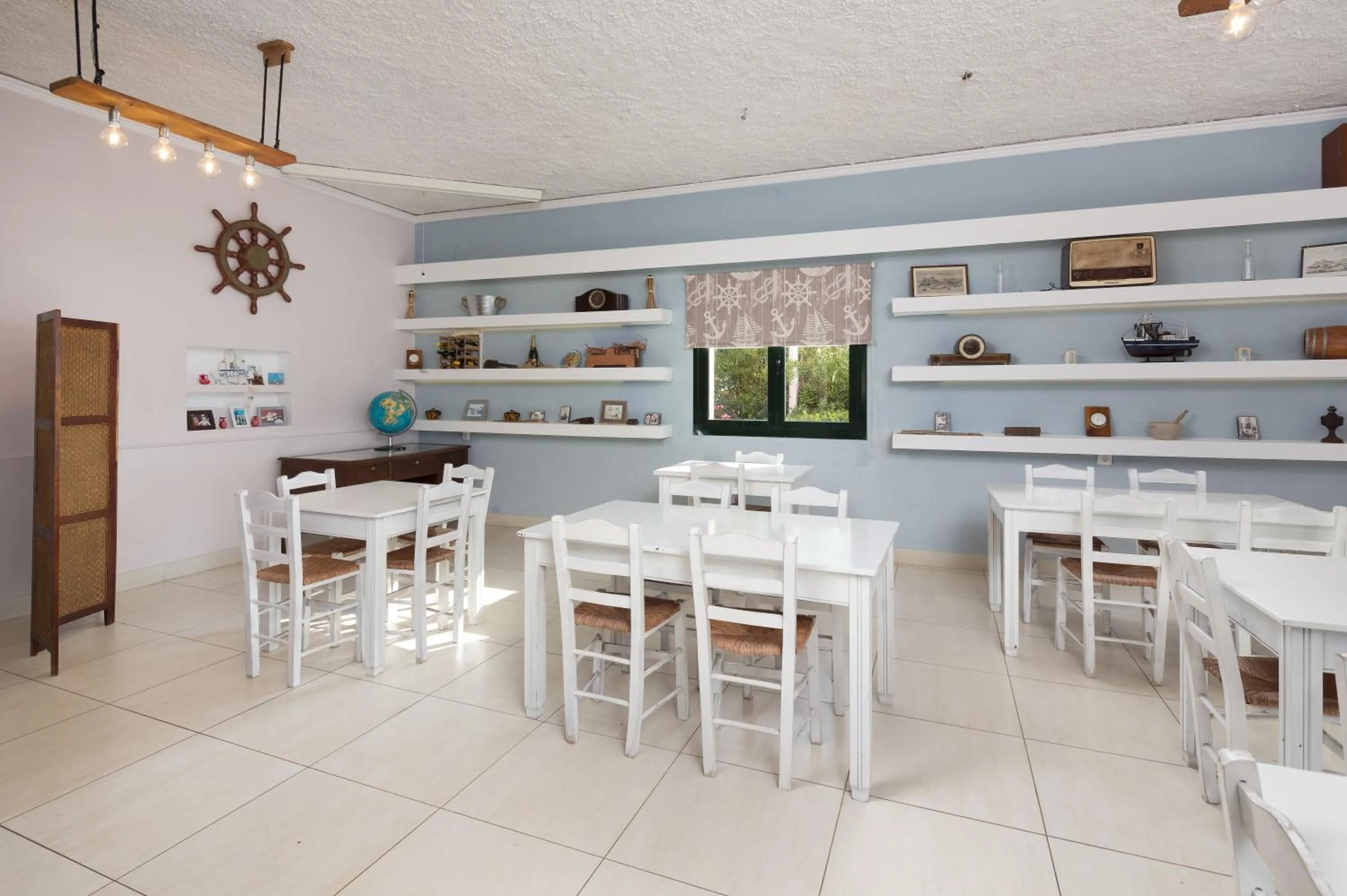 Lounge or bar in The Wave