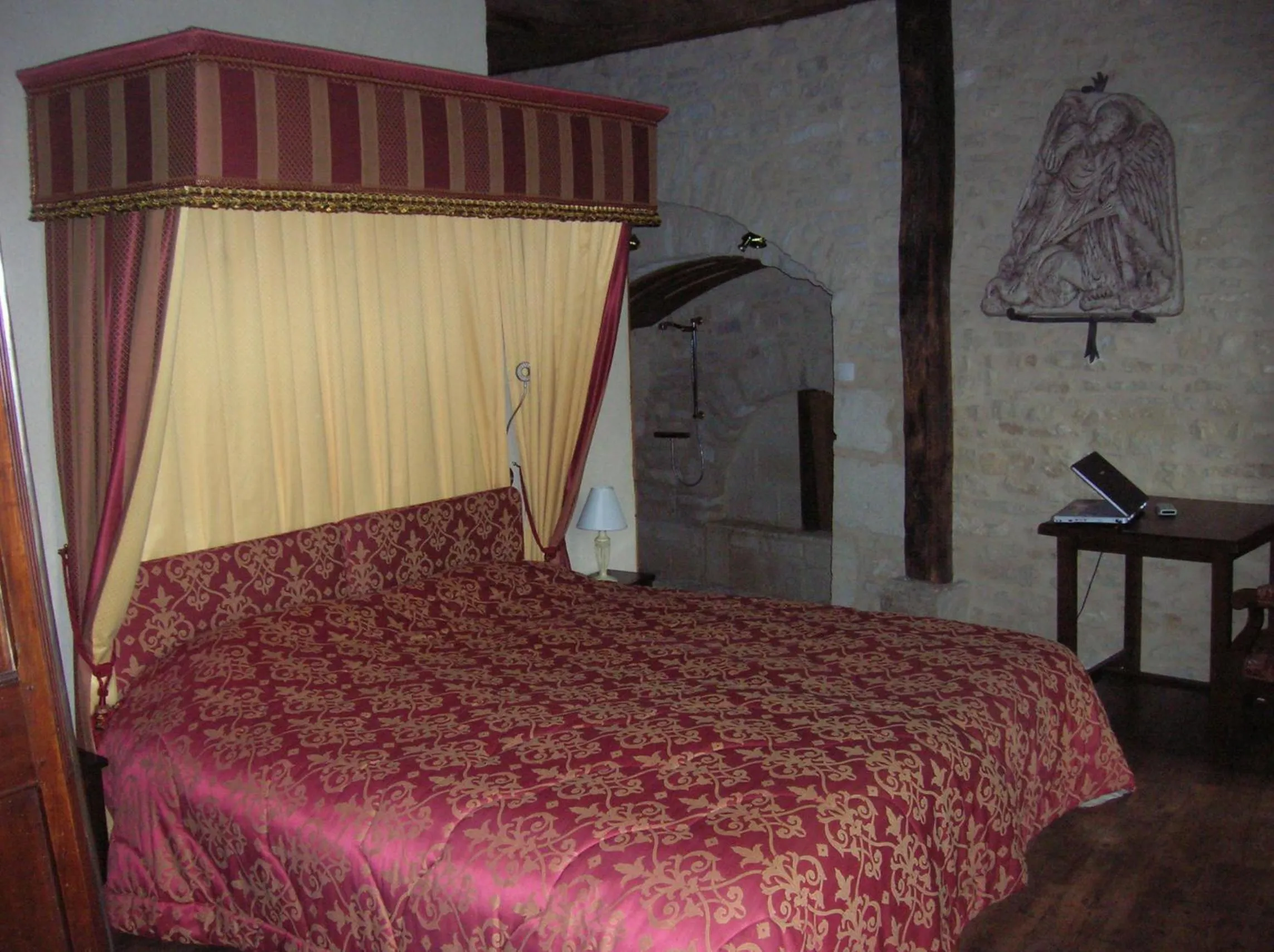 Photo of the whole room in Auberge de l'Abbatiale