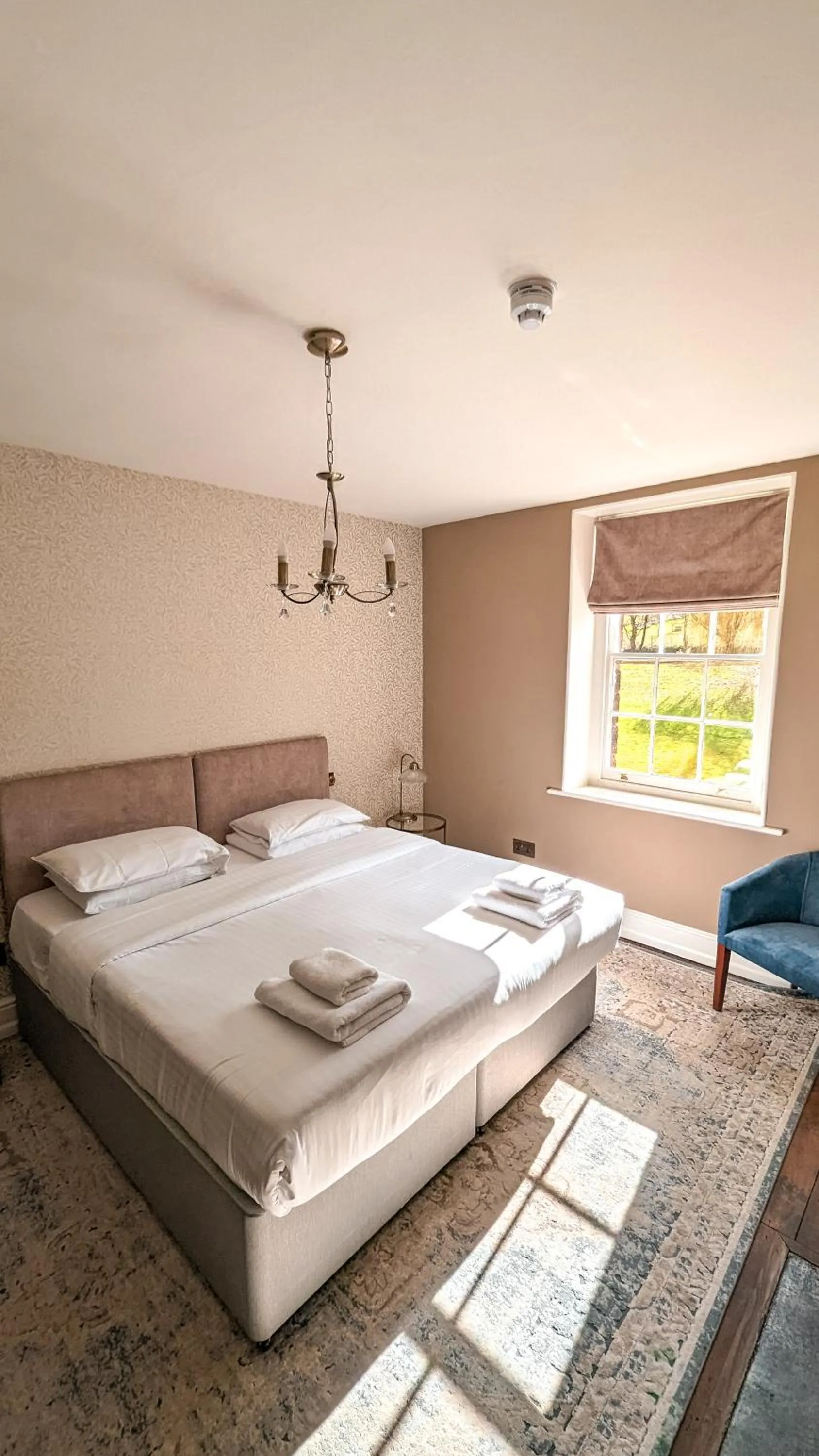 Bedroom, Bed in Oakhill Hotel