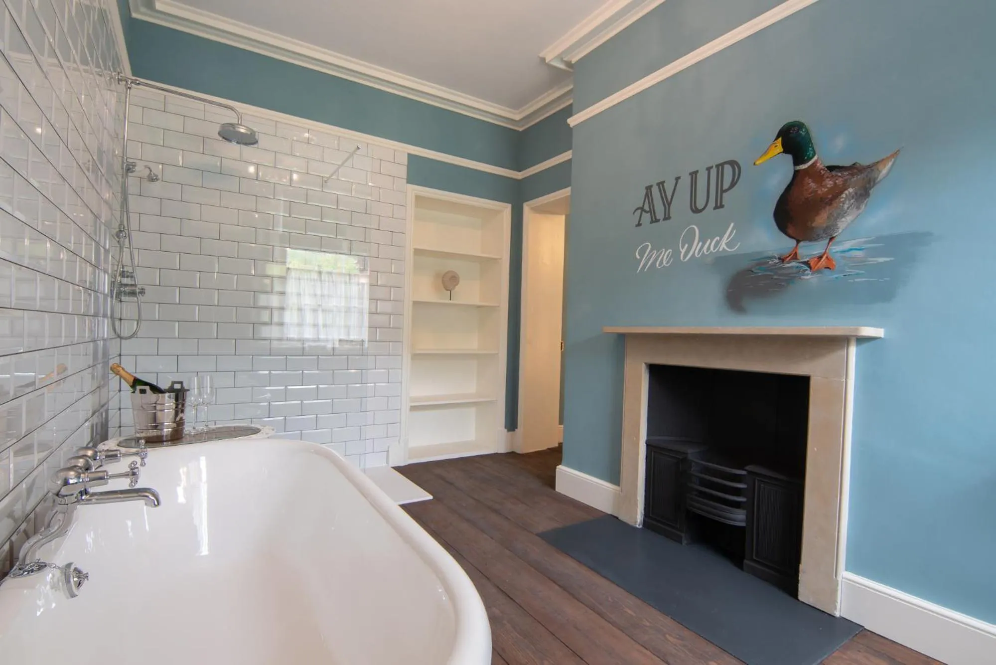 Shower in Oakhill Hotel