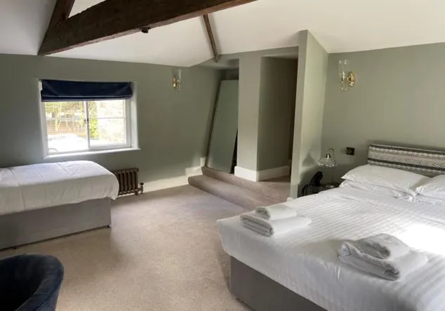 Bed in Oakhill Hotel