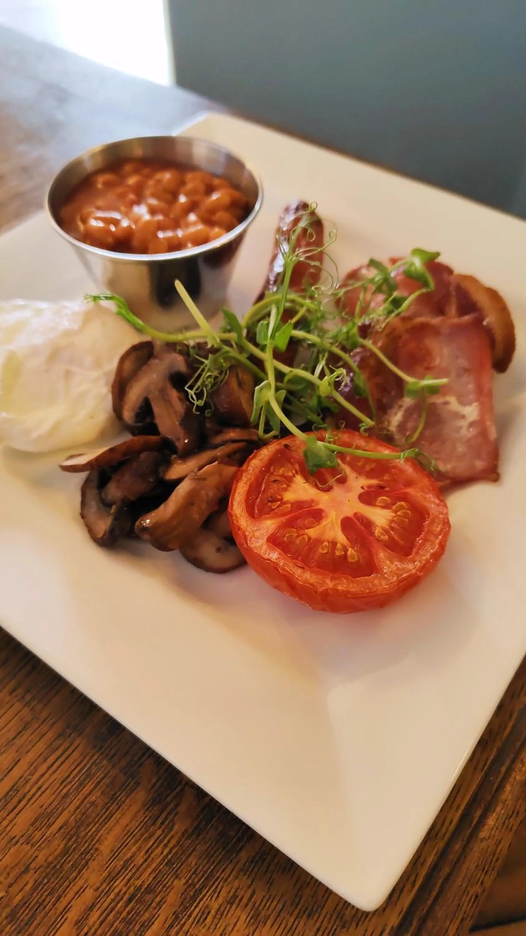 Food in Oakhill Hotel