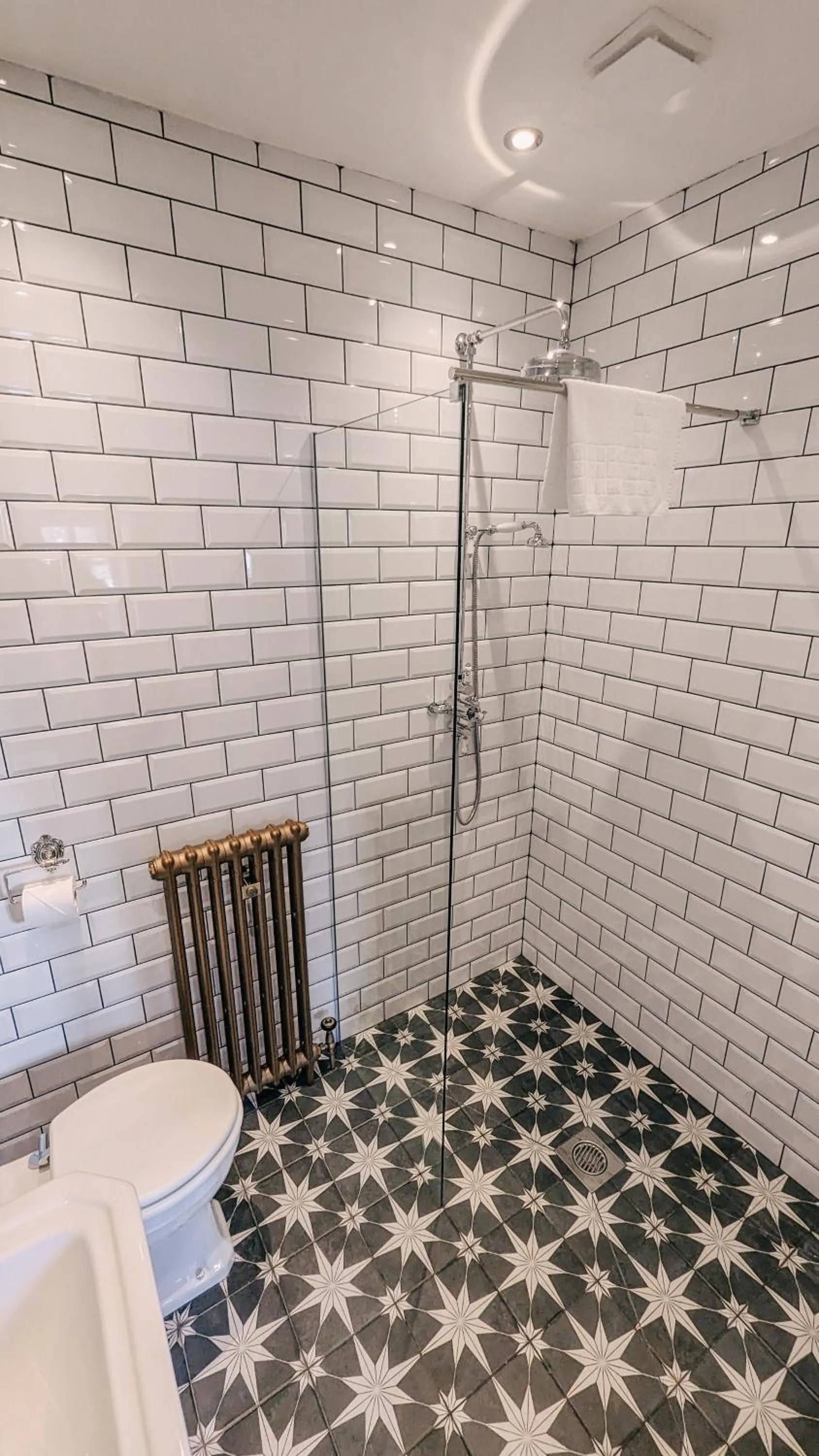 Bathroom in Oakhill Hotel