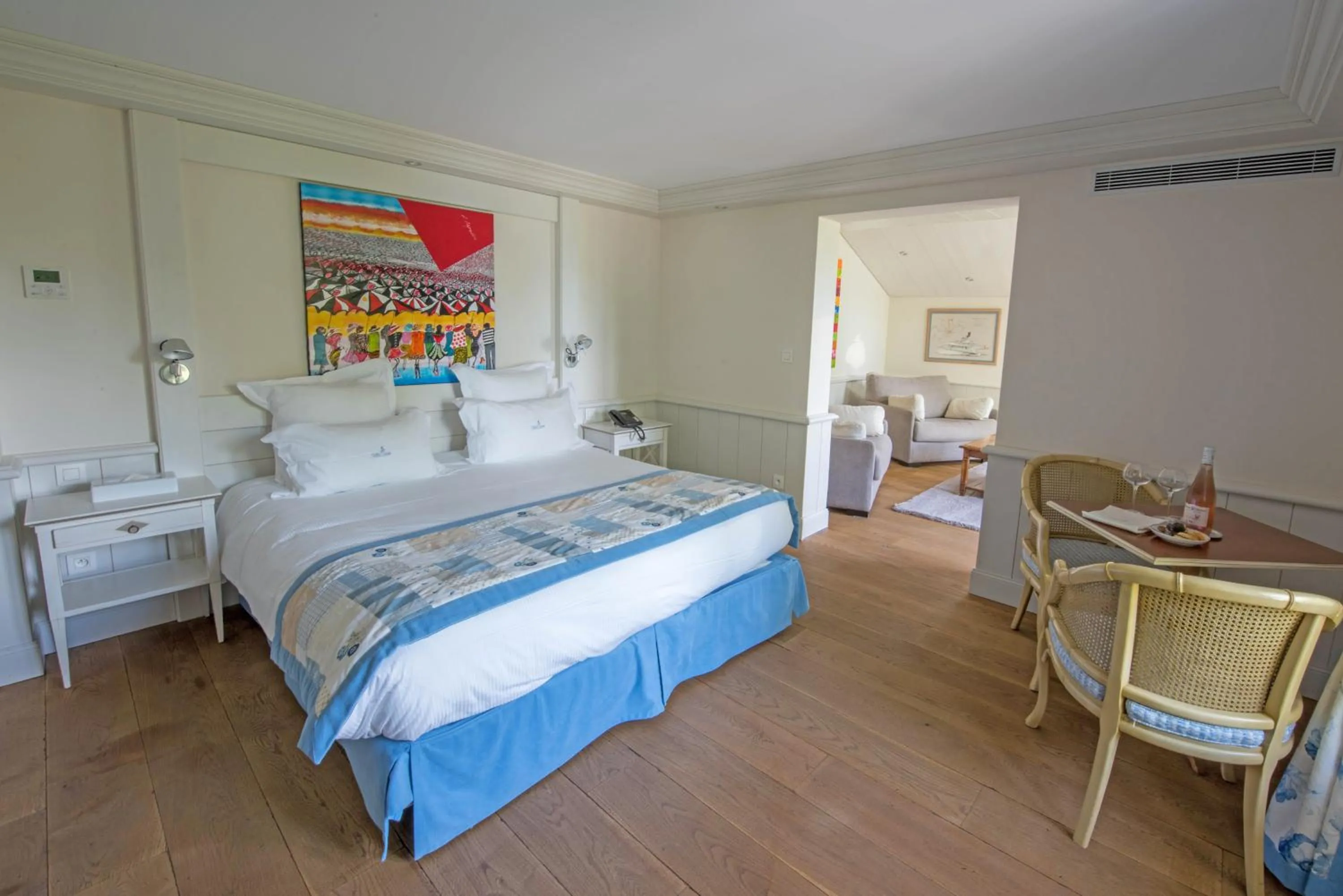 Photo of the whole room, Bed in Villa Cécile