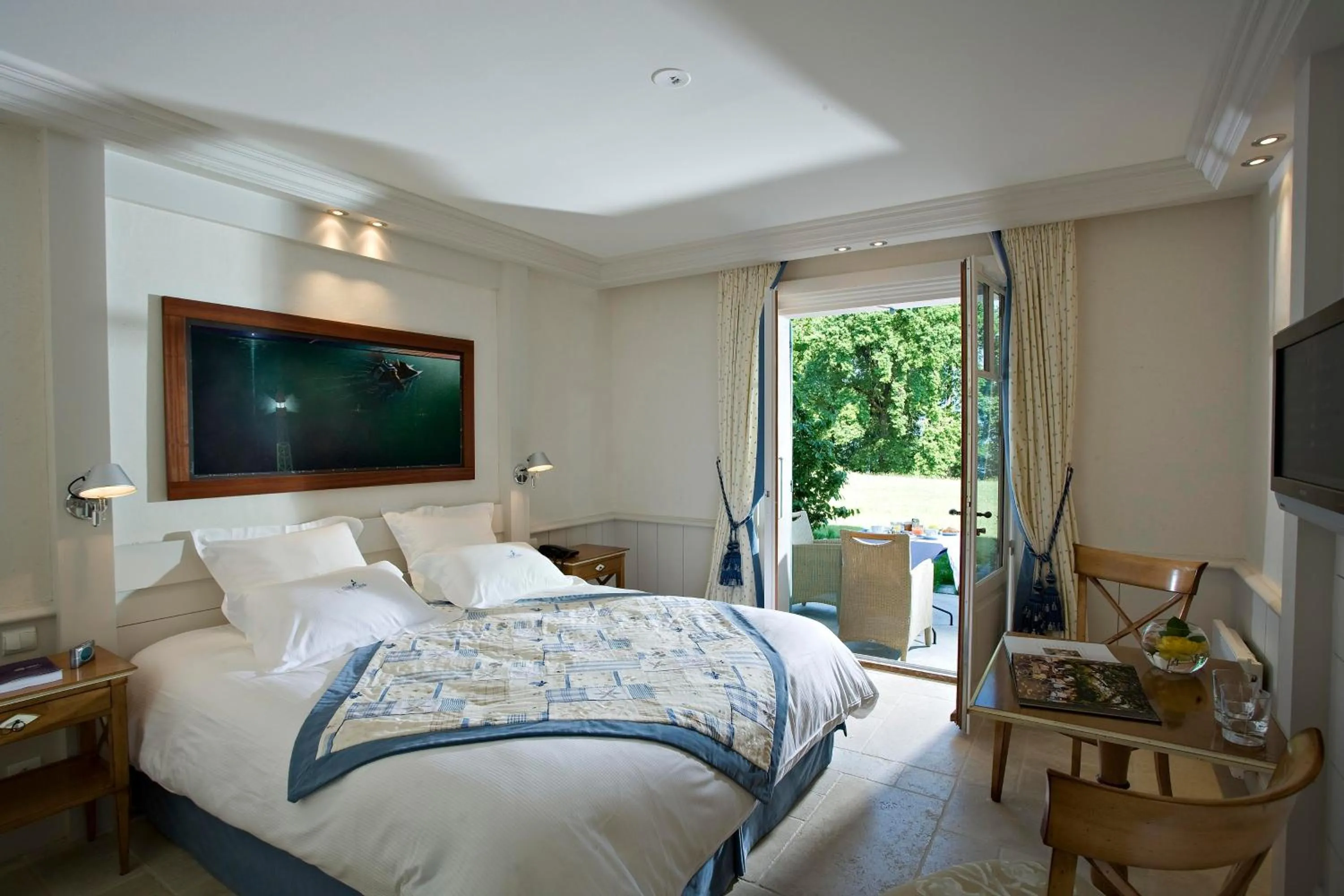 Photo of the whole room, Bed in Villa Cécile