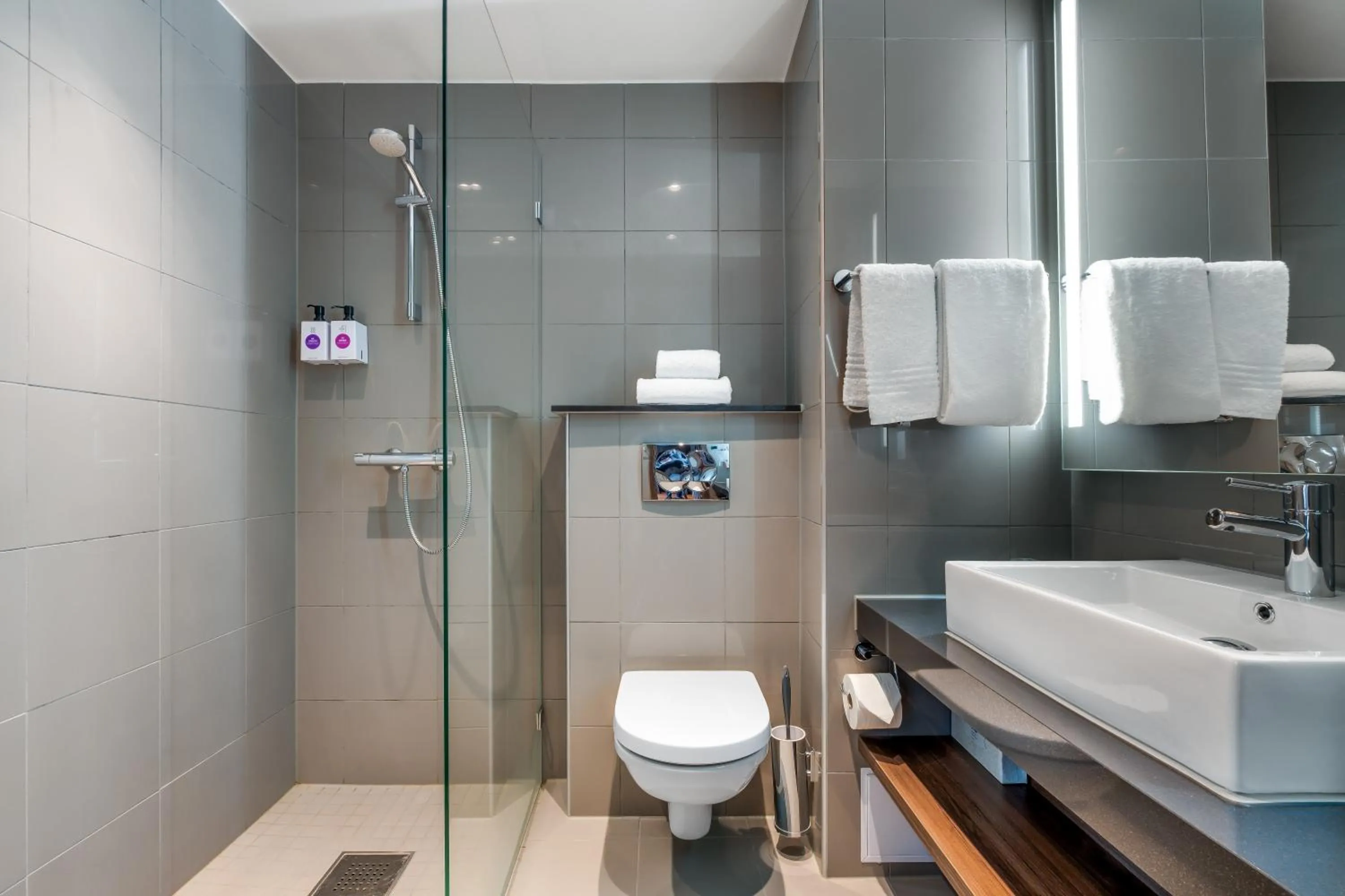 Shower in Quality Airport Hotel Stavanger