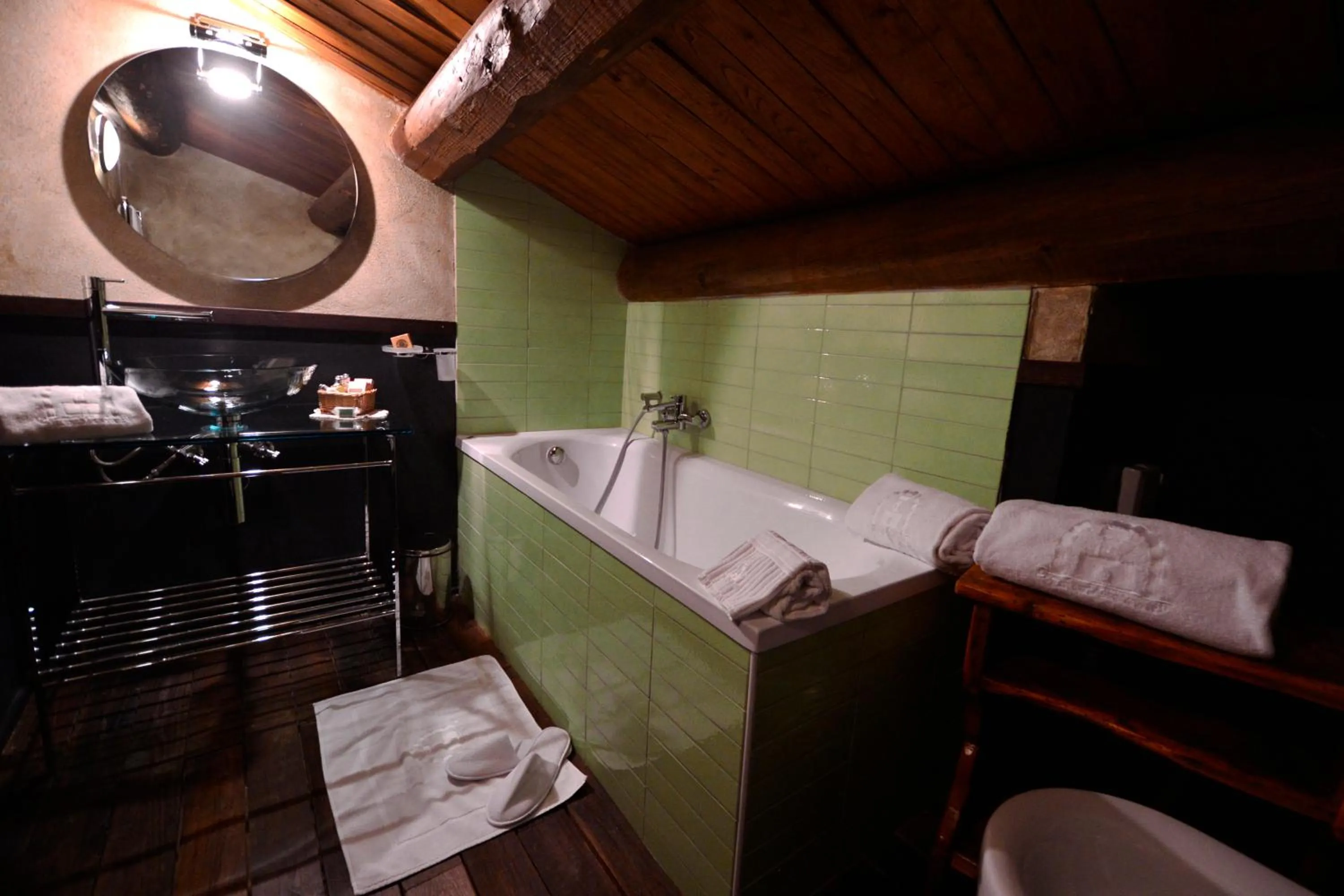 Bathroom in Robur Marsorum Albergo Diffuso