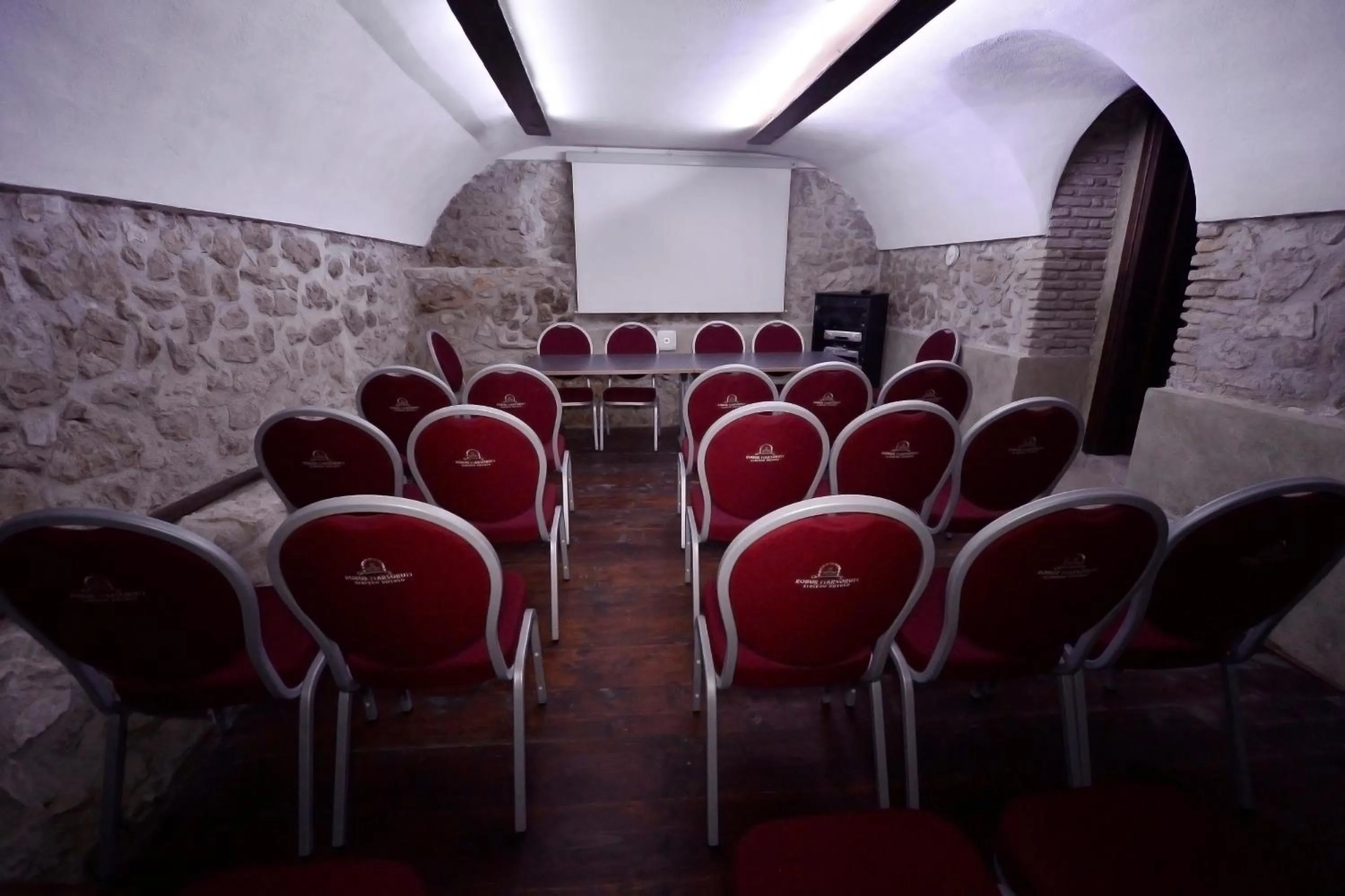 Business facilities in Robur Marsorum Albergo Diffuso