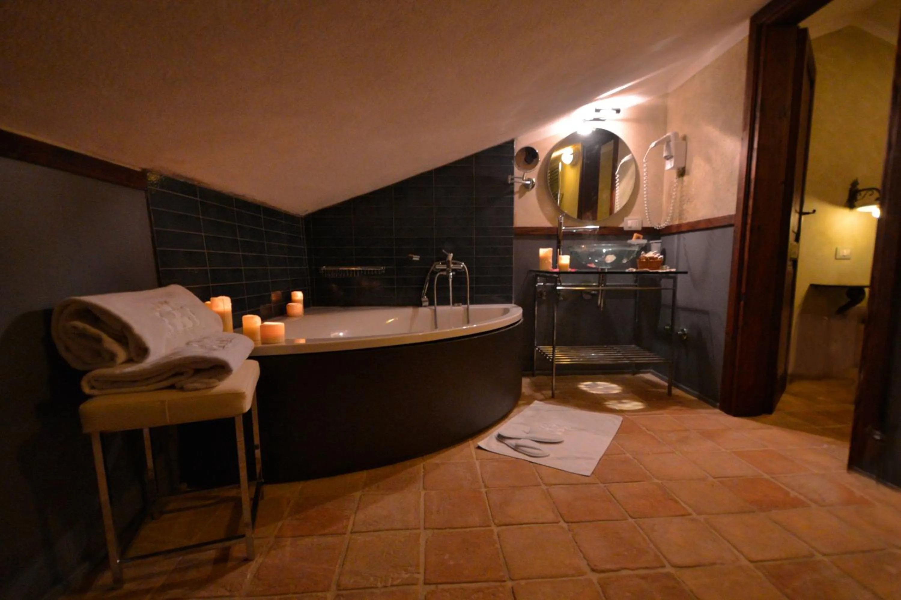 Bathroom in Robur Marsorum Albergo Diffuso