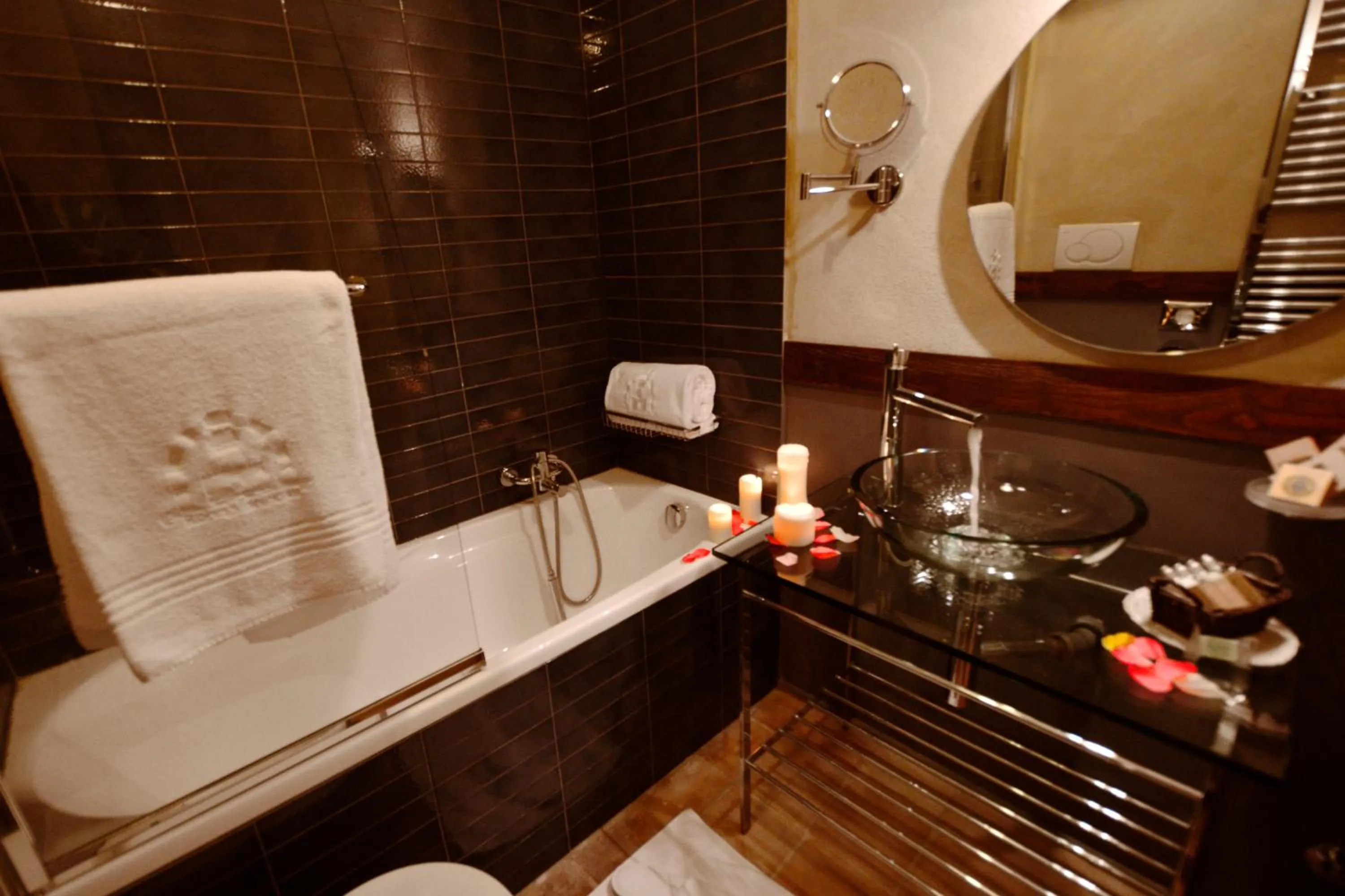 Bathroom in Robur Marsorum Albergo Diffuso