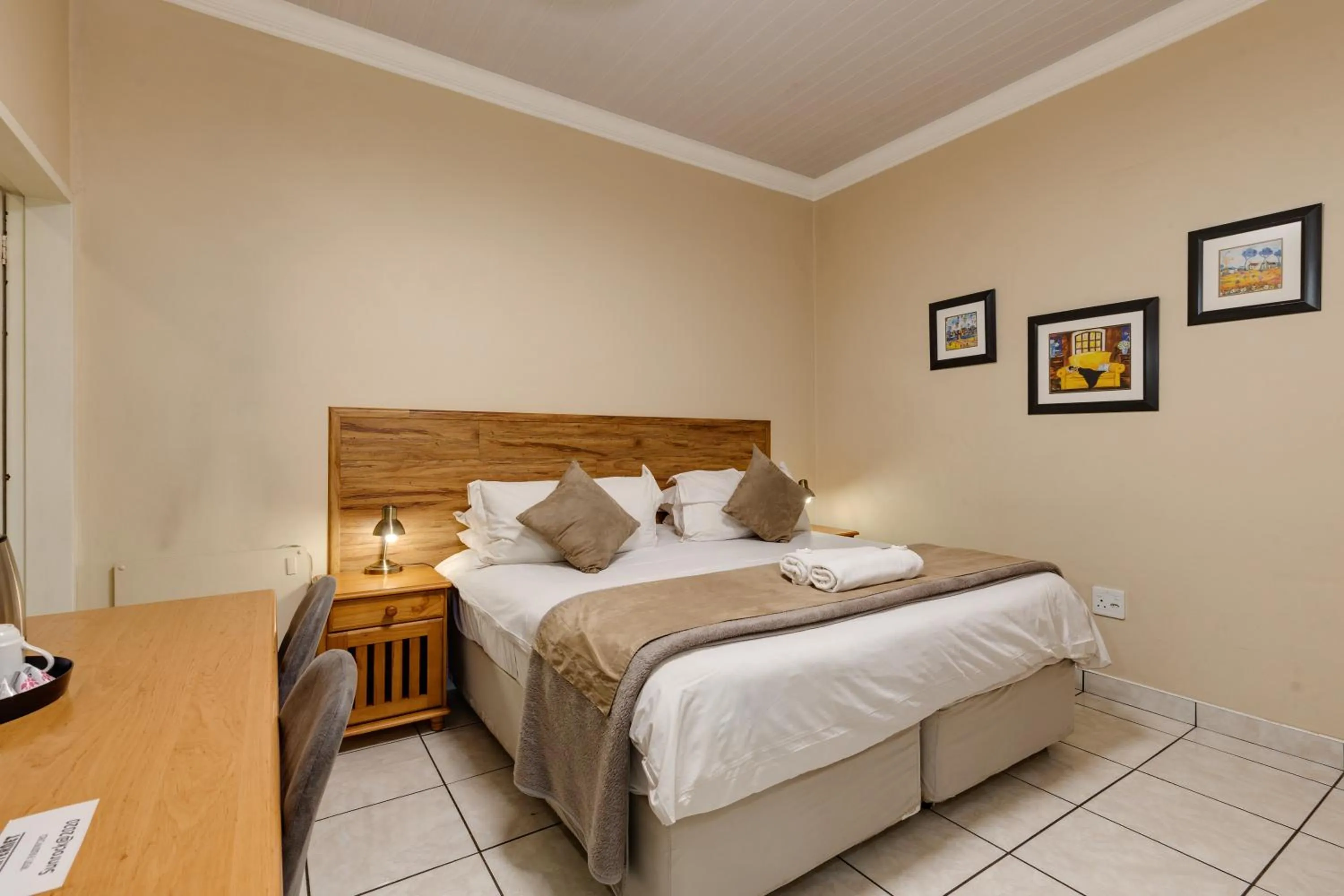 Bedroom, Bed in Sunrock Guesthouse