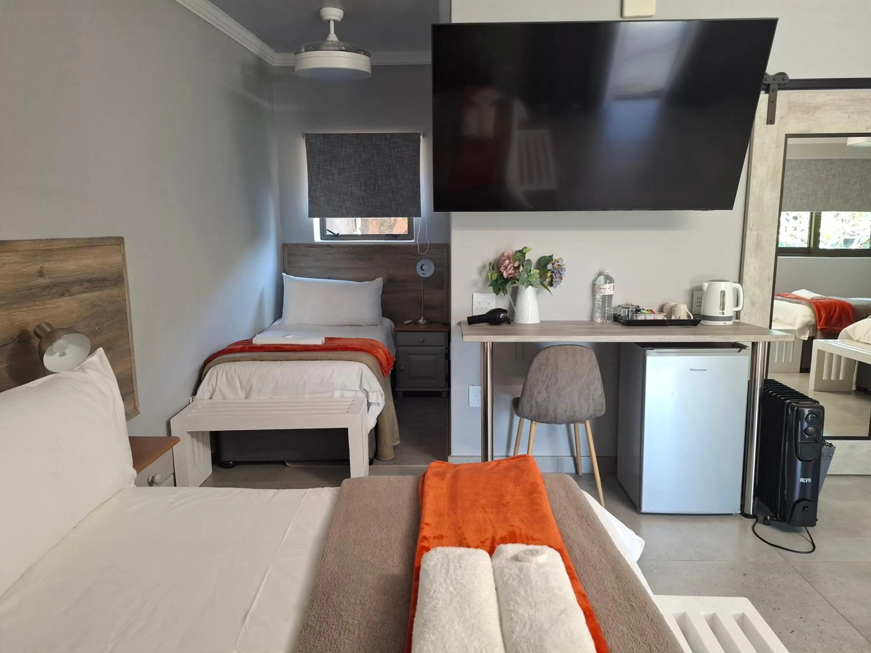 Bedroom, Bed in Sunrock Guesthouse