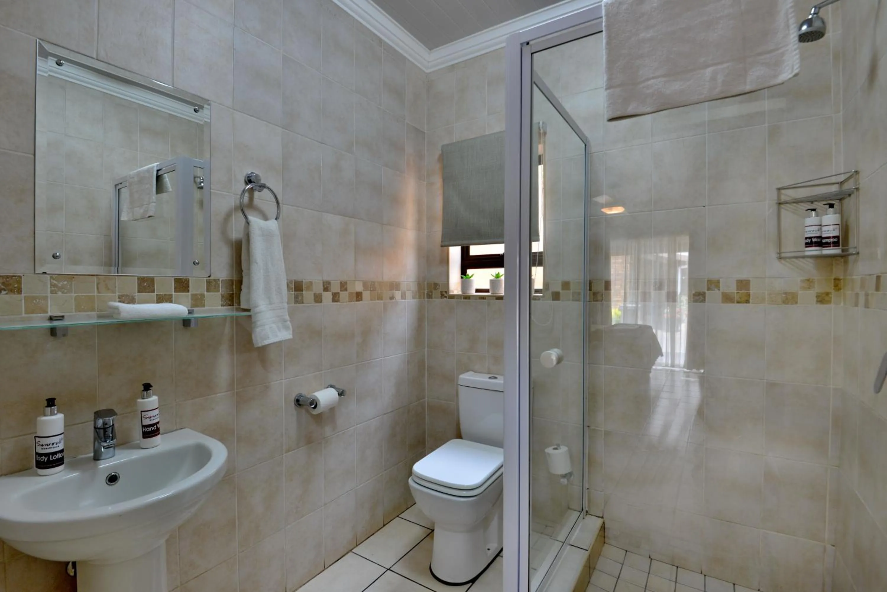 Bathroom in Sunrock Guesthouse