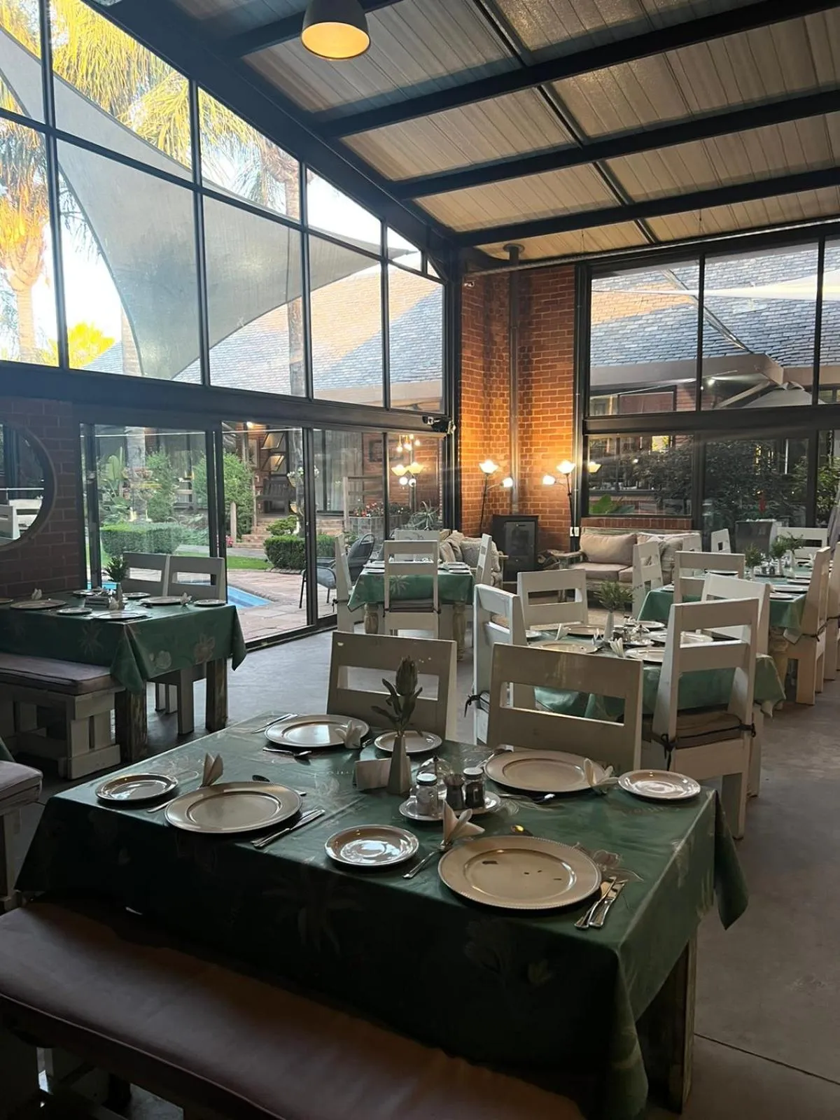 Restaurant/places to eat in Sunrock Guesthouse