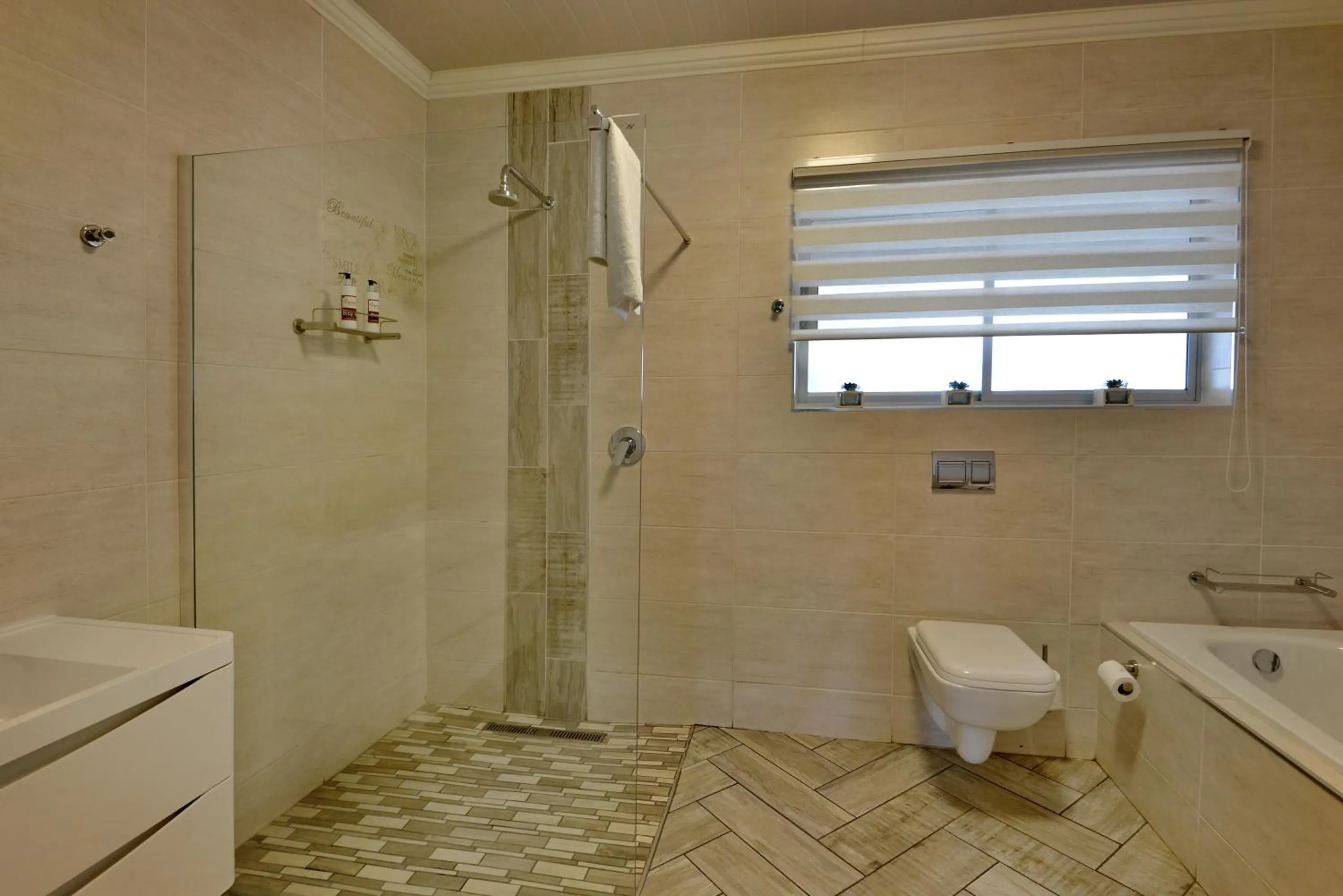 Bathroom in Sunrock Guesthouse