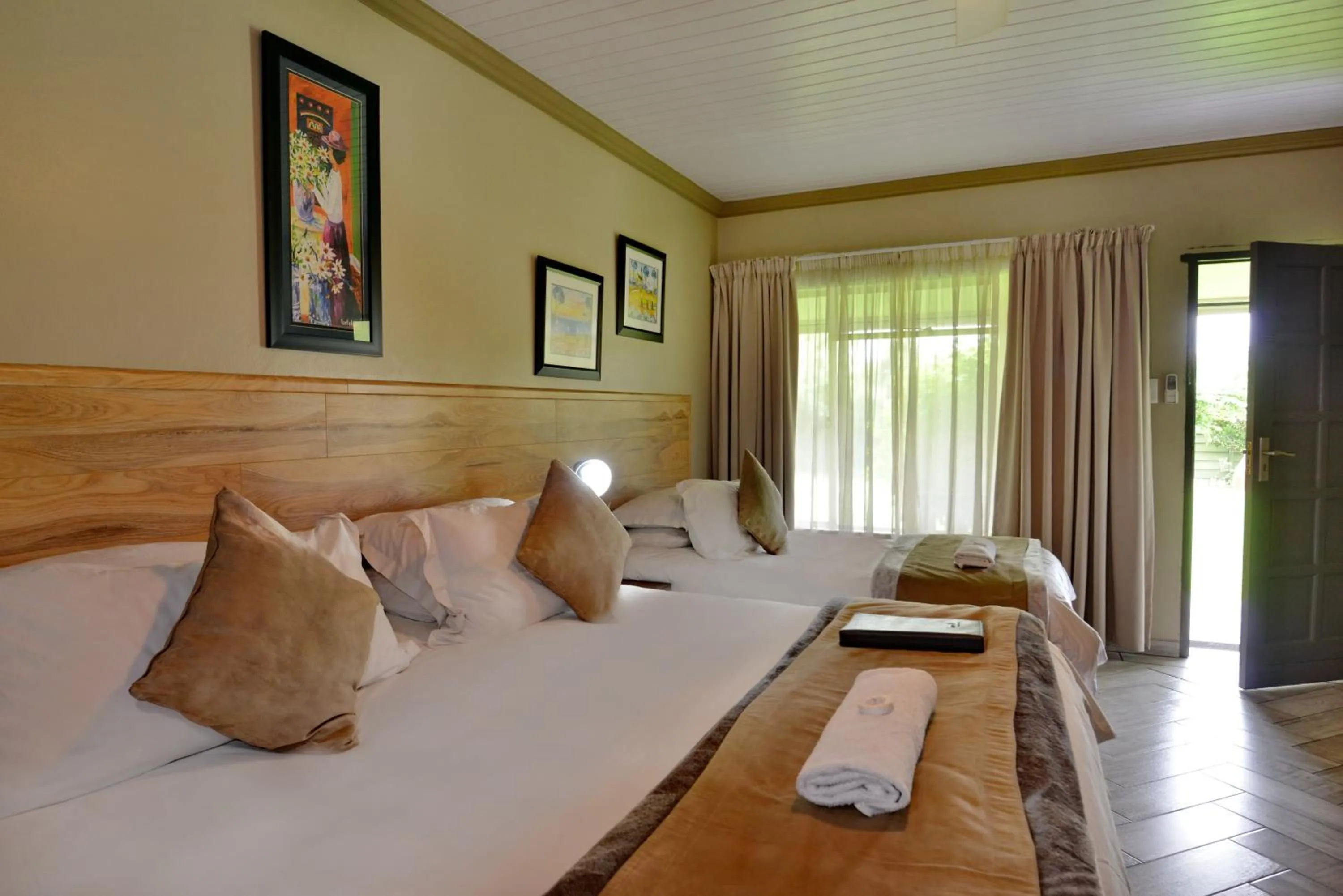 Bedroom, Bed in Sunrock Guesthouse