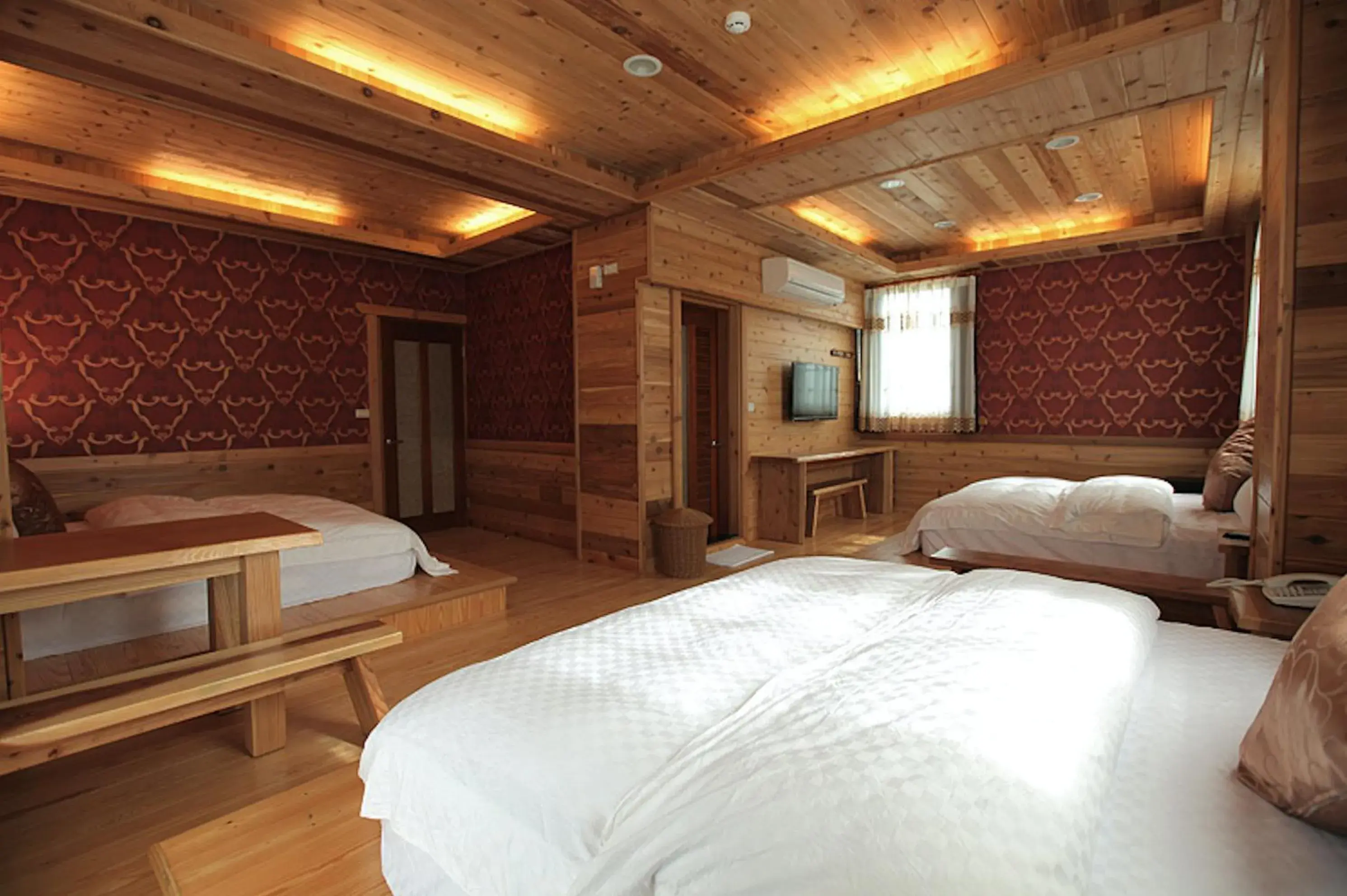 Family Room in North Zart Family Room in North Zart