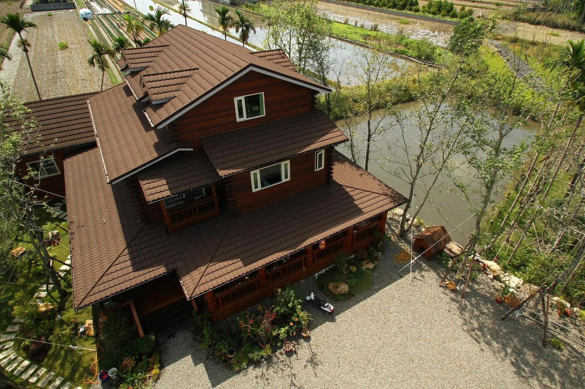 Property building in North Zart