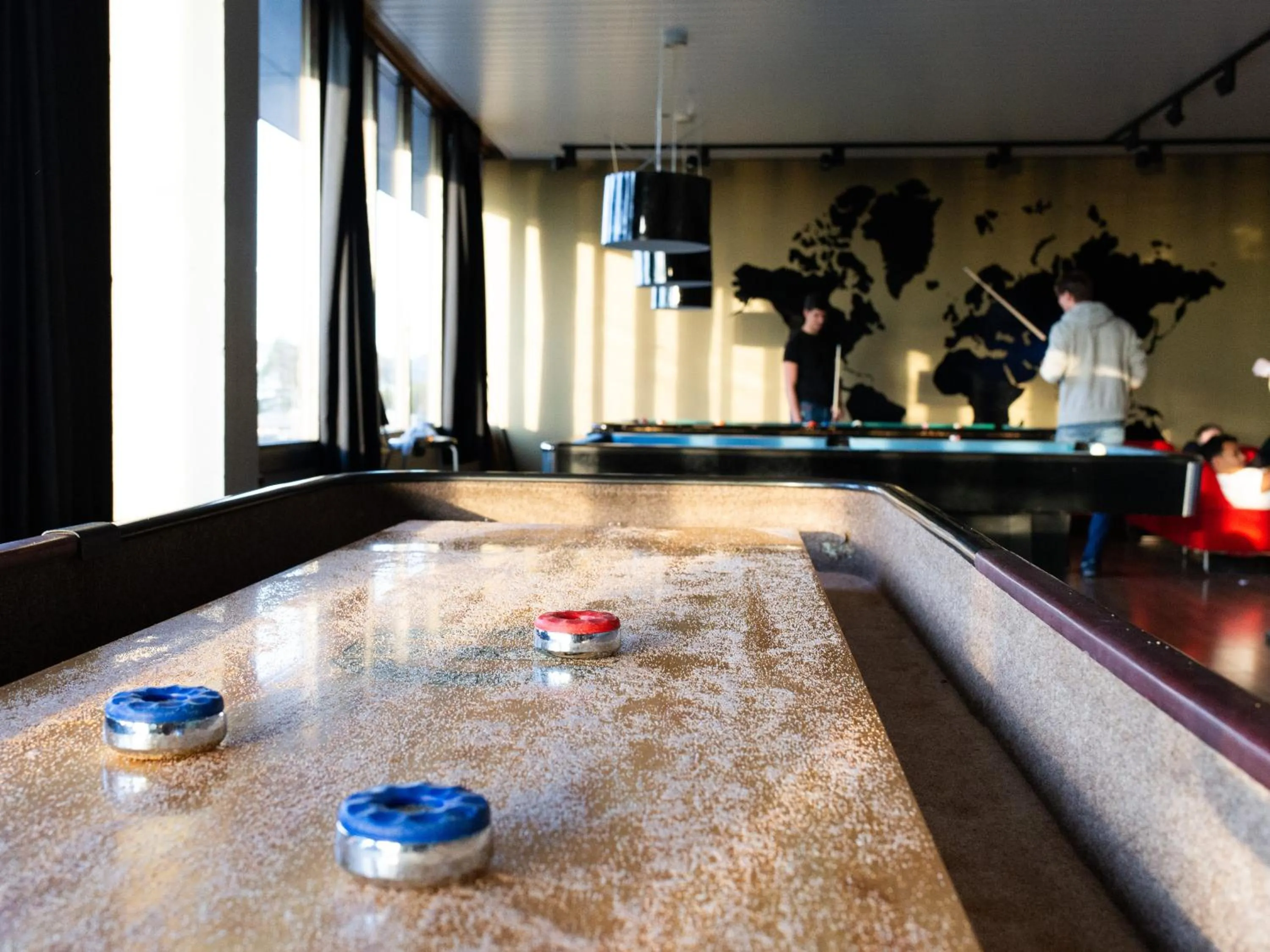 Communal lounge/ TV room in Oslo Hostel Rønningen