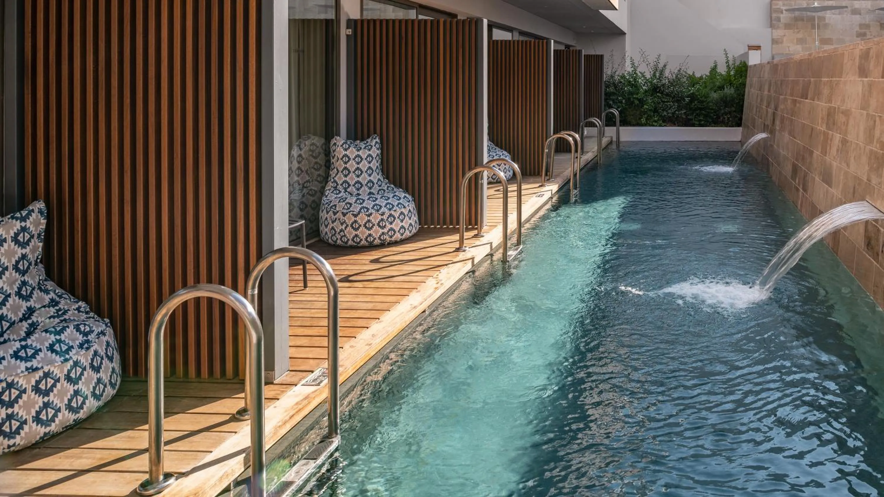 Ikones Seafront Luxury Suites