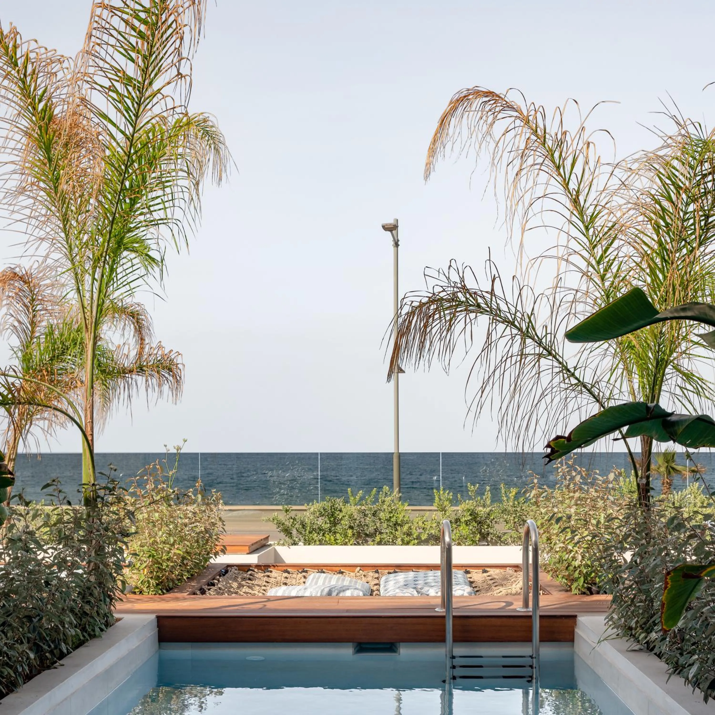 Ikones Seafront Luxury Suites