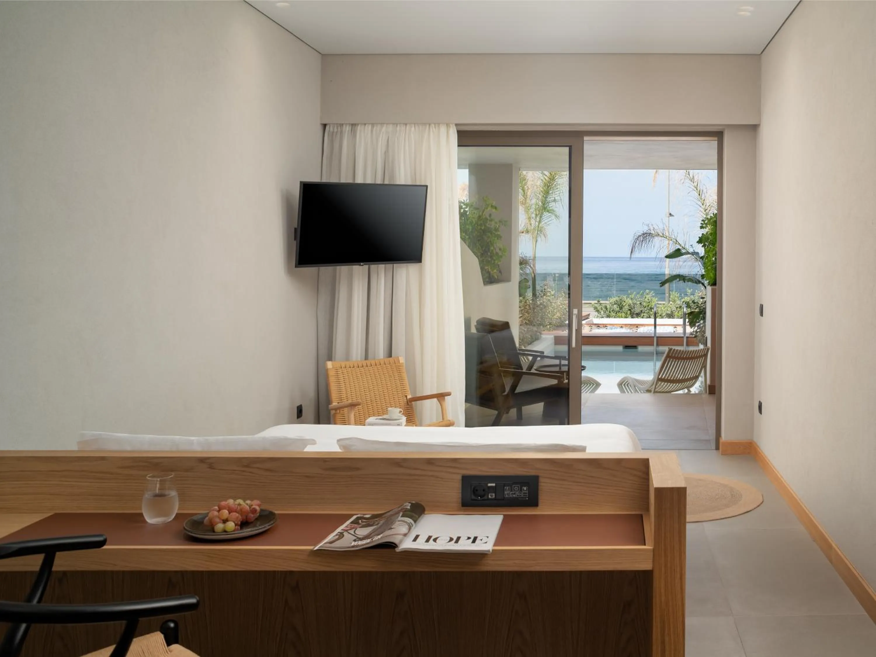 Ikones Seafront Luxury Suites