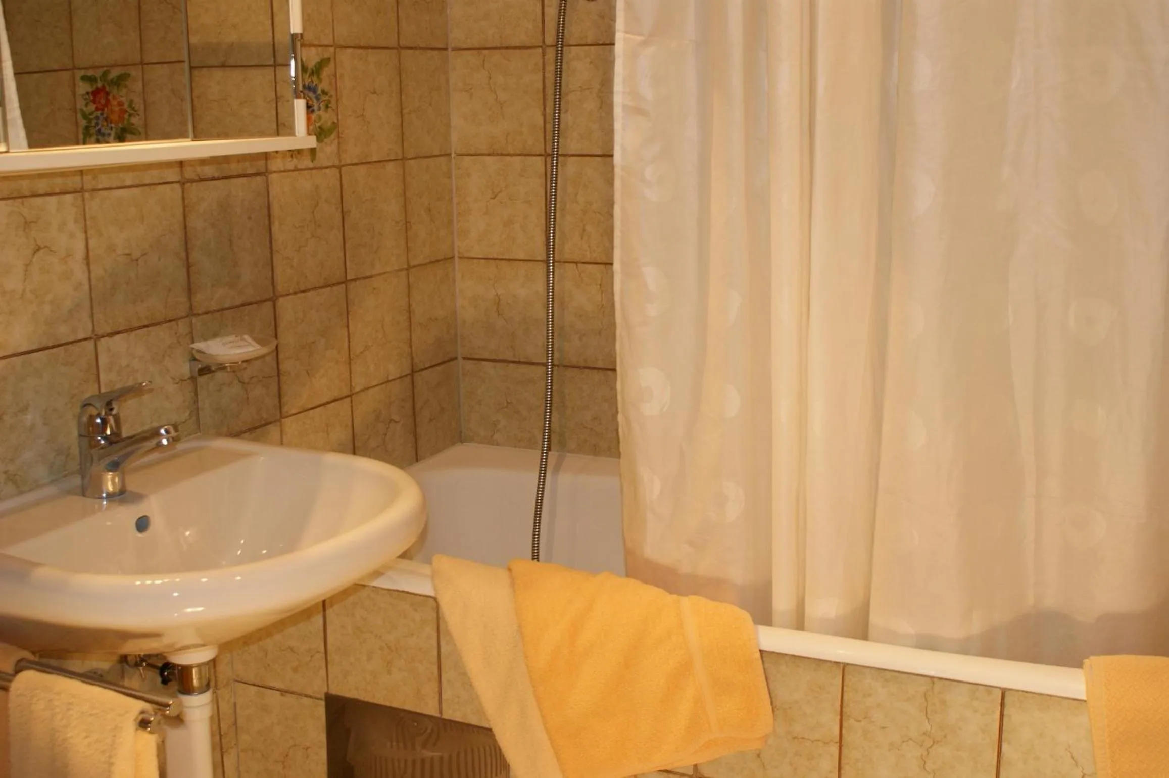 Bathroom in Sonnenhotel Soldanella Sonneck