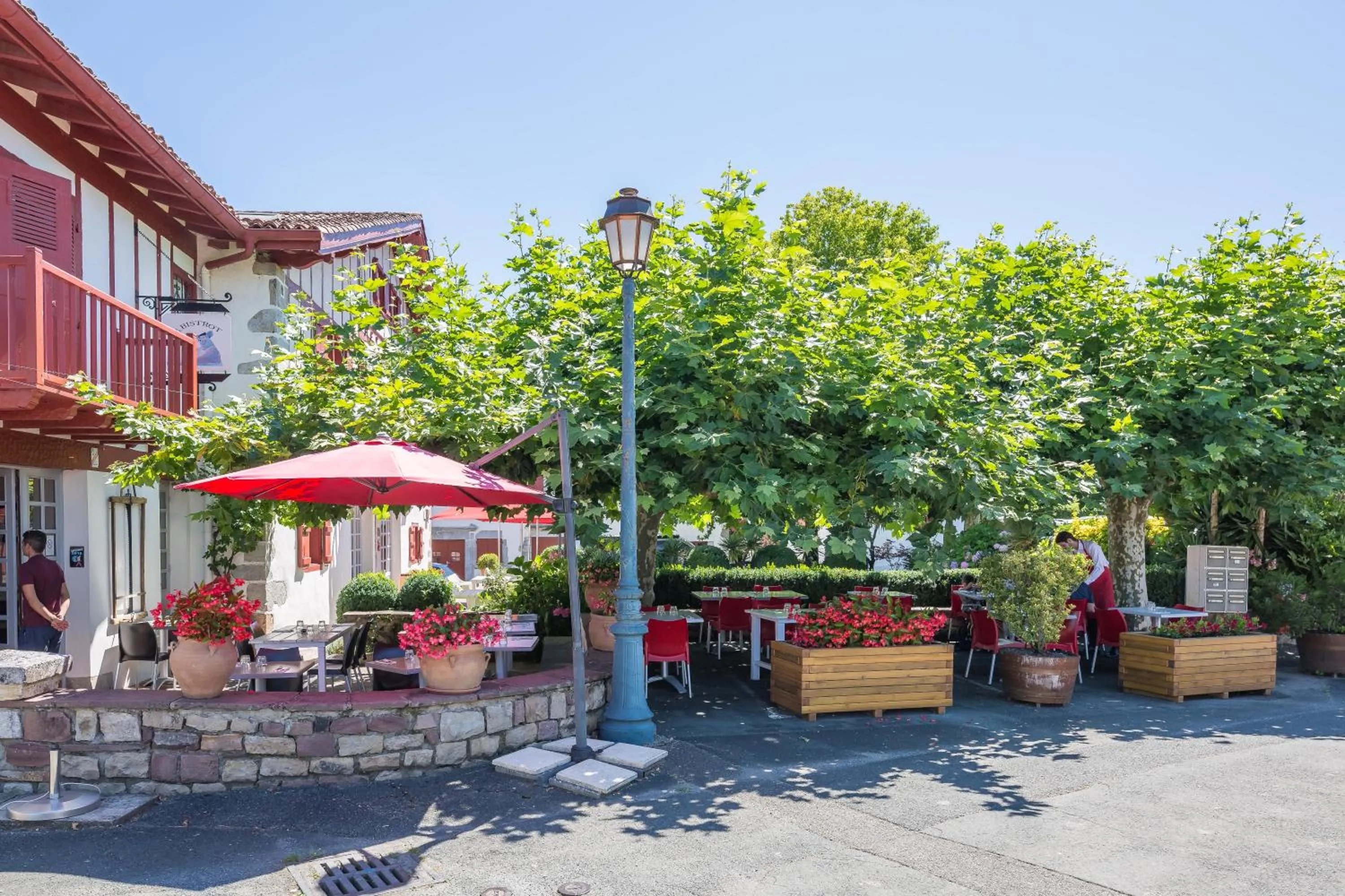 Facade/entrance in Hôtel Ithurria - Teritoria