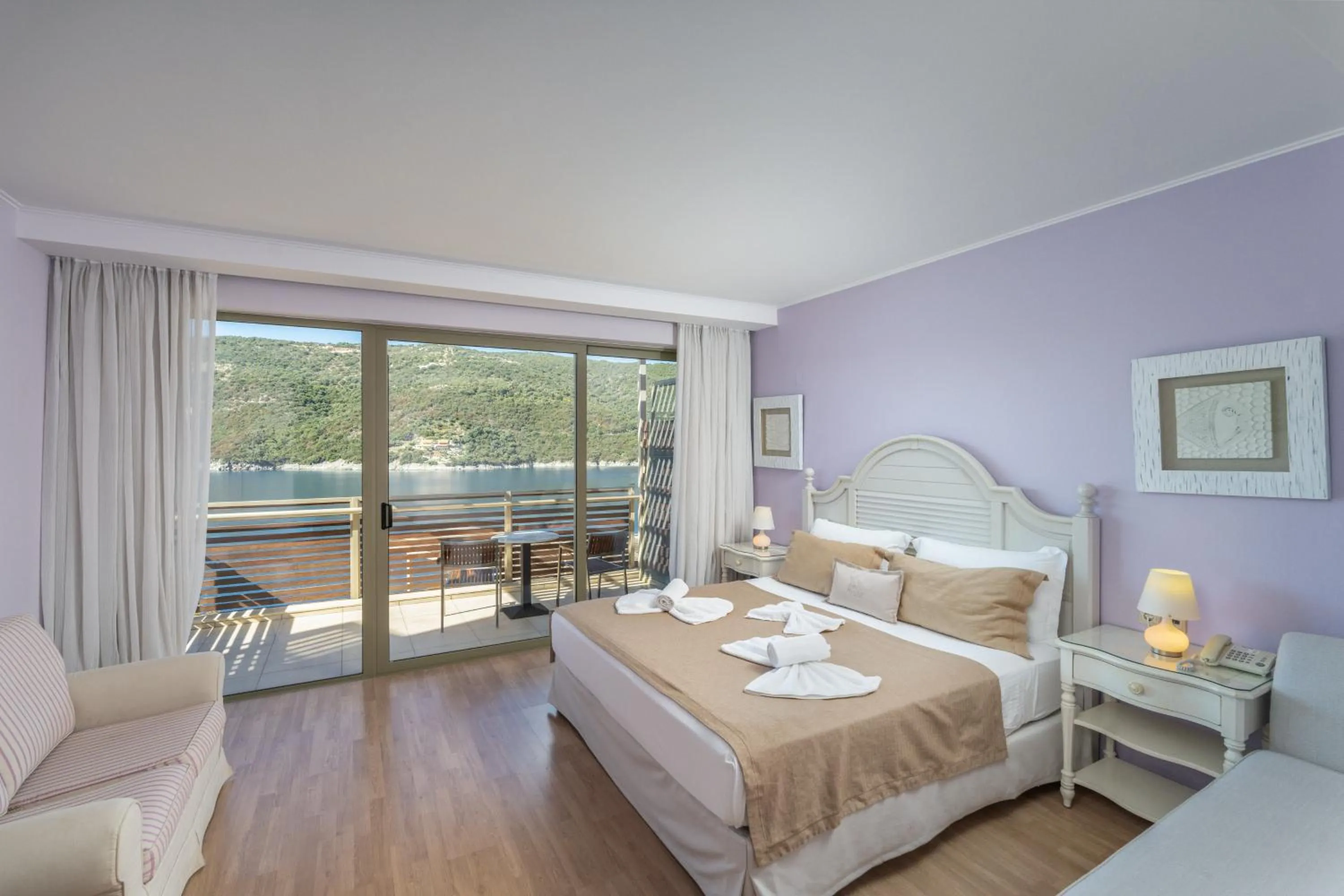 Bed in San Nicolas Resort Hotel