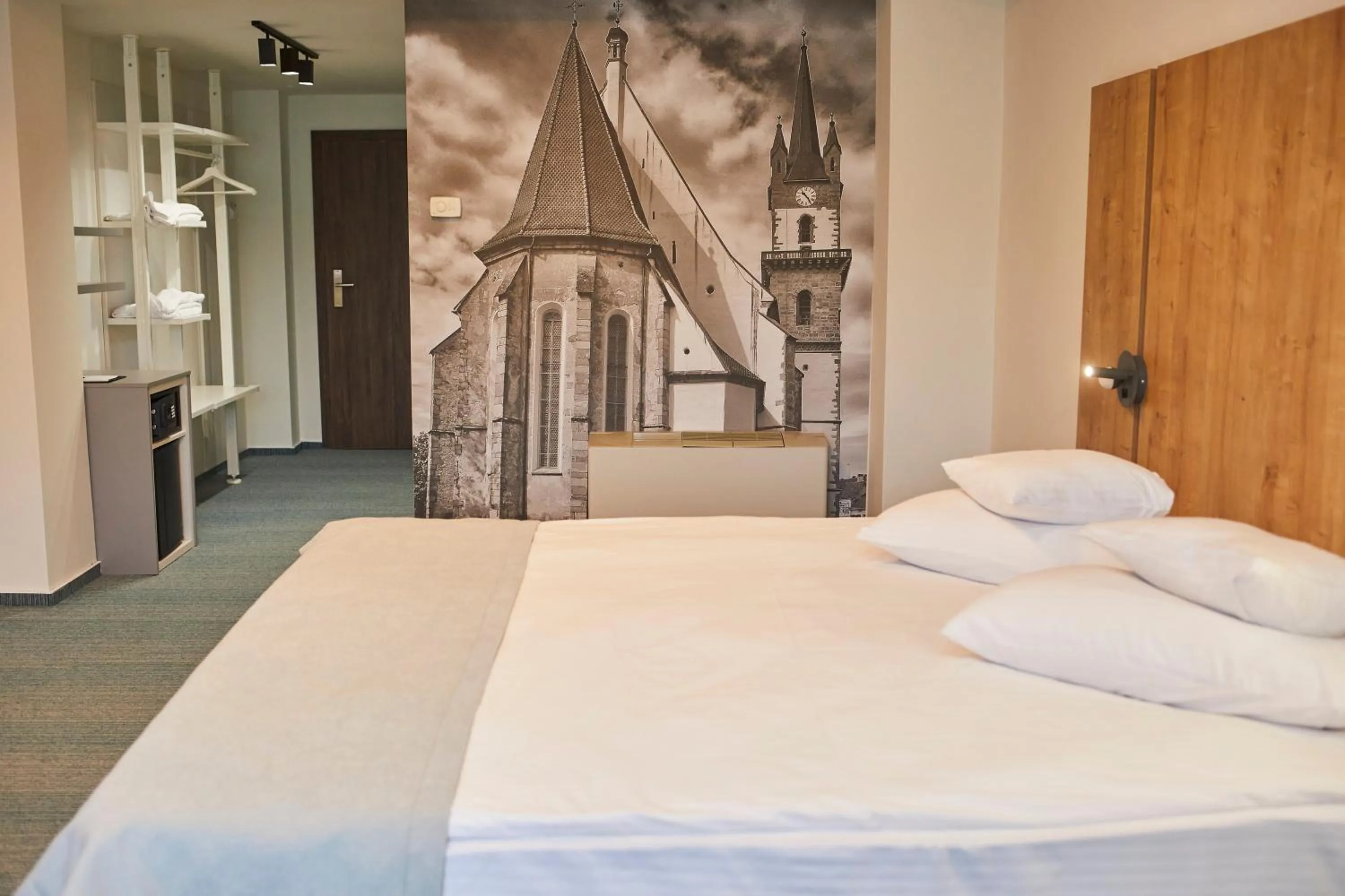 Bed in Hotel Bistrita